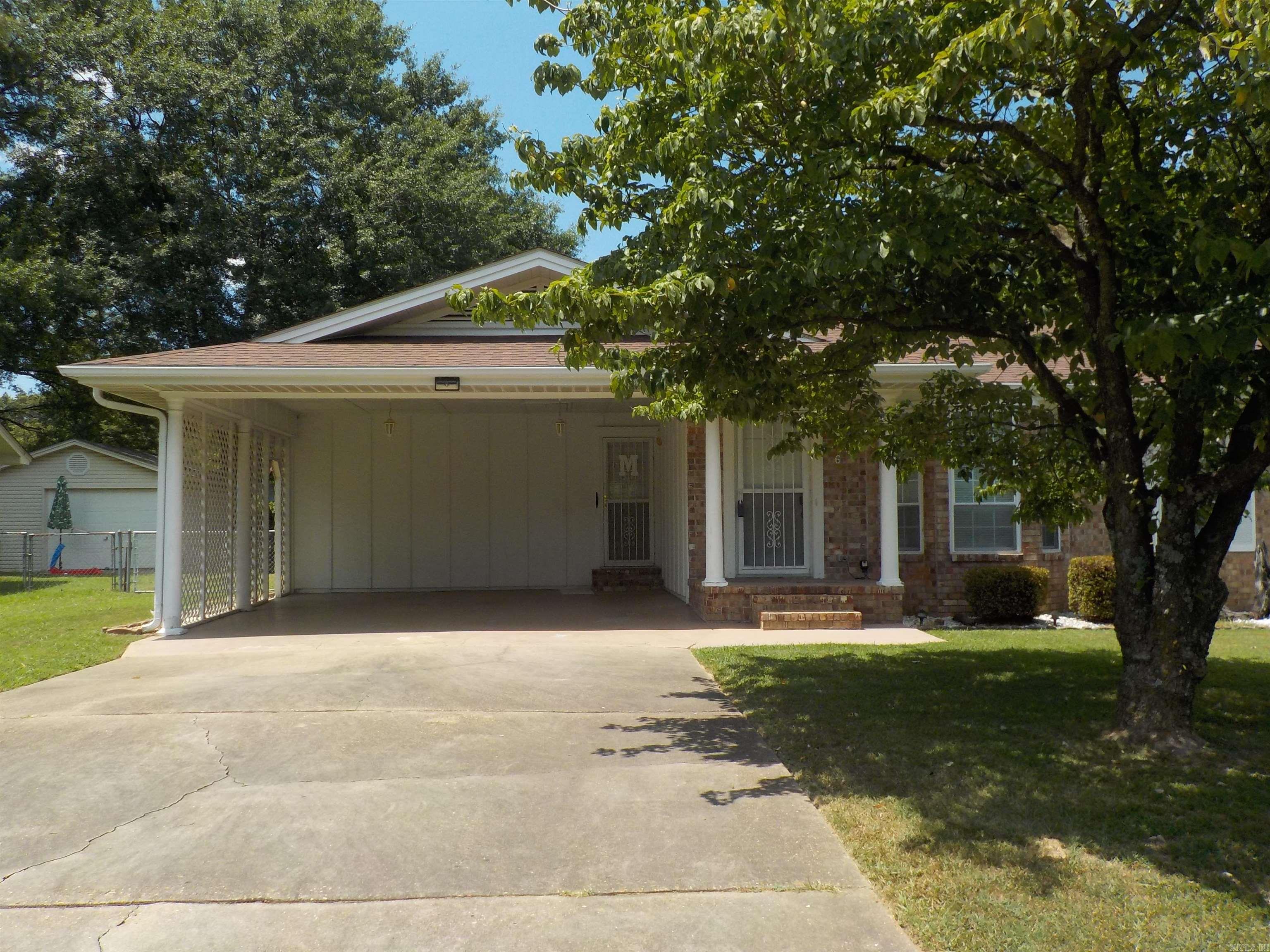 6 Baker Searcy, AR 72143