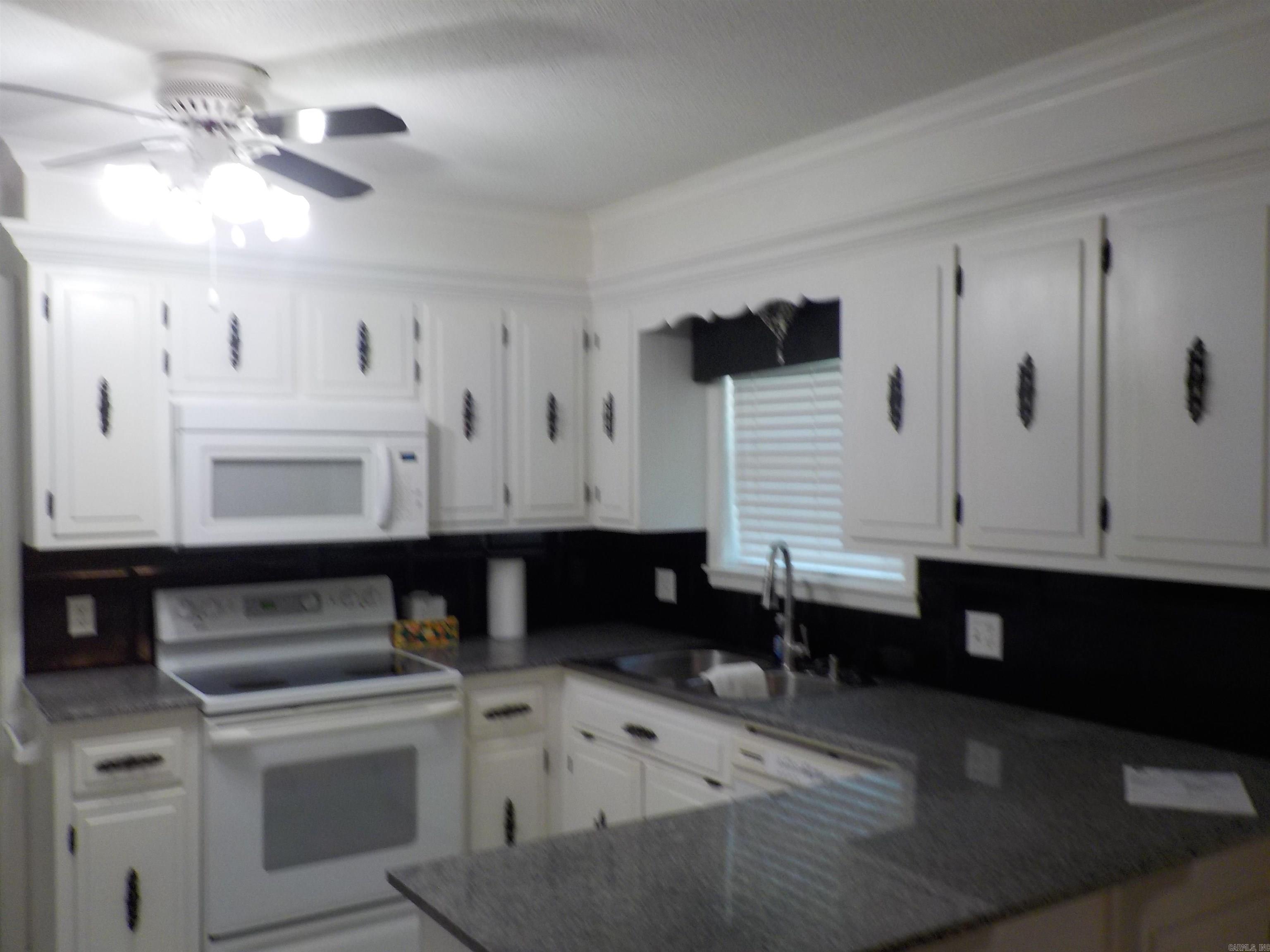6 Baker Searcy, AR 72143
