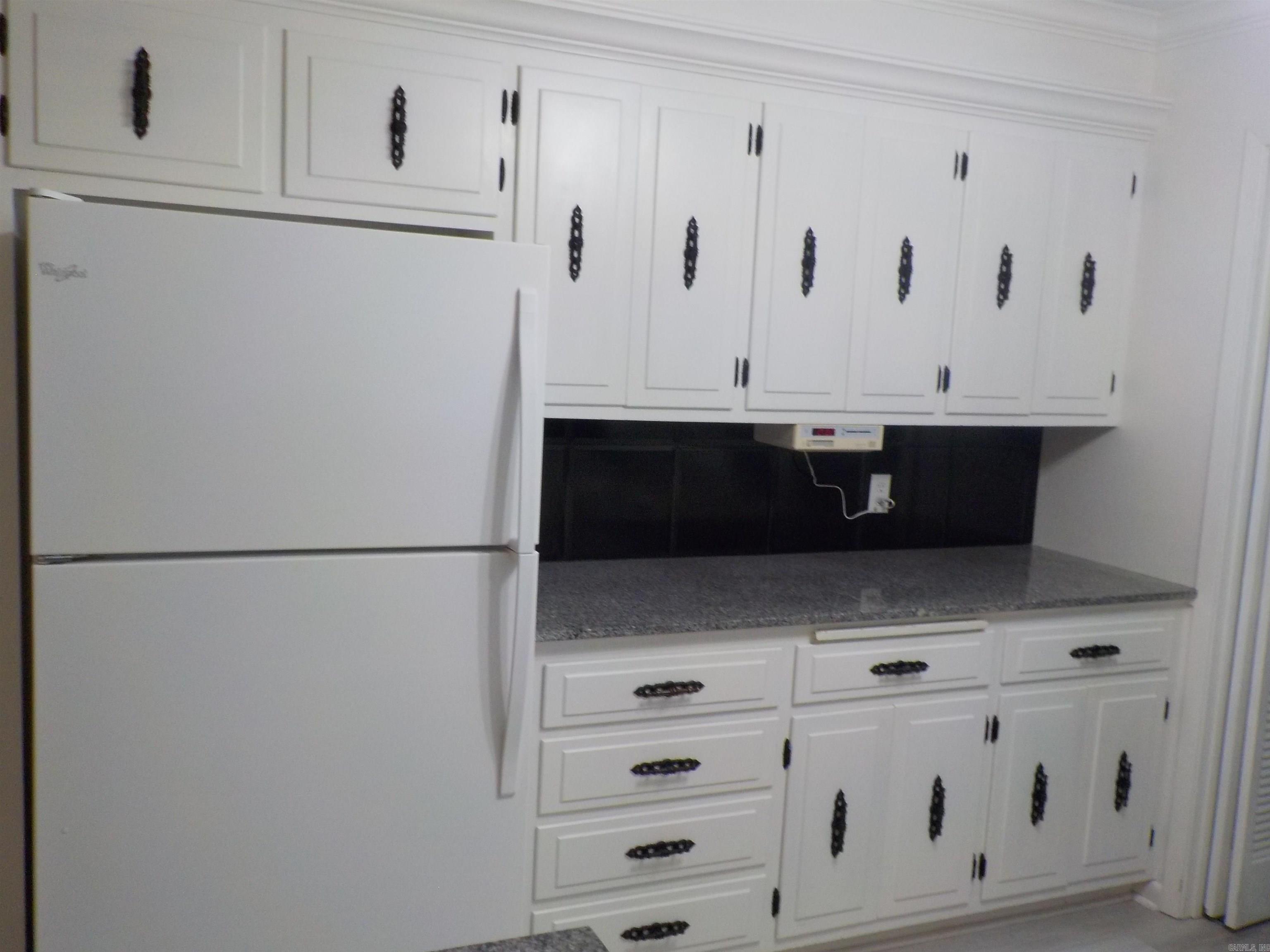 6 Baker Searcy, AR 72143