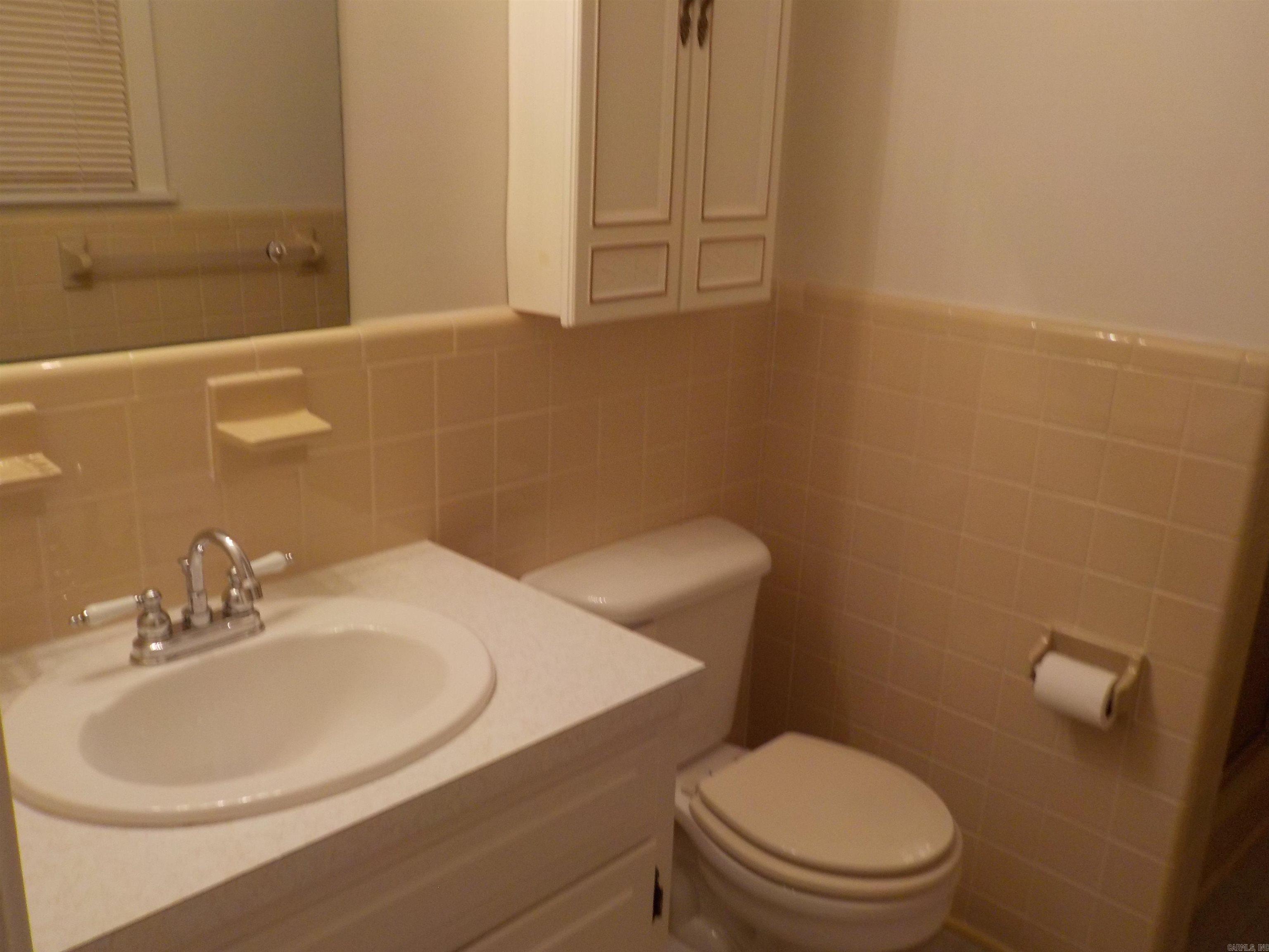6 Baker Searcy, AR 72143