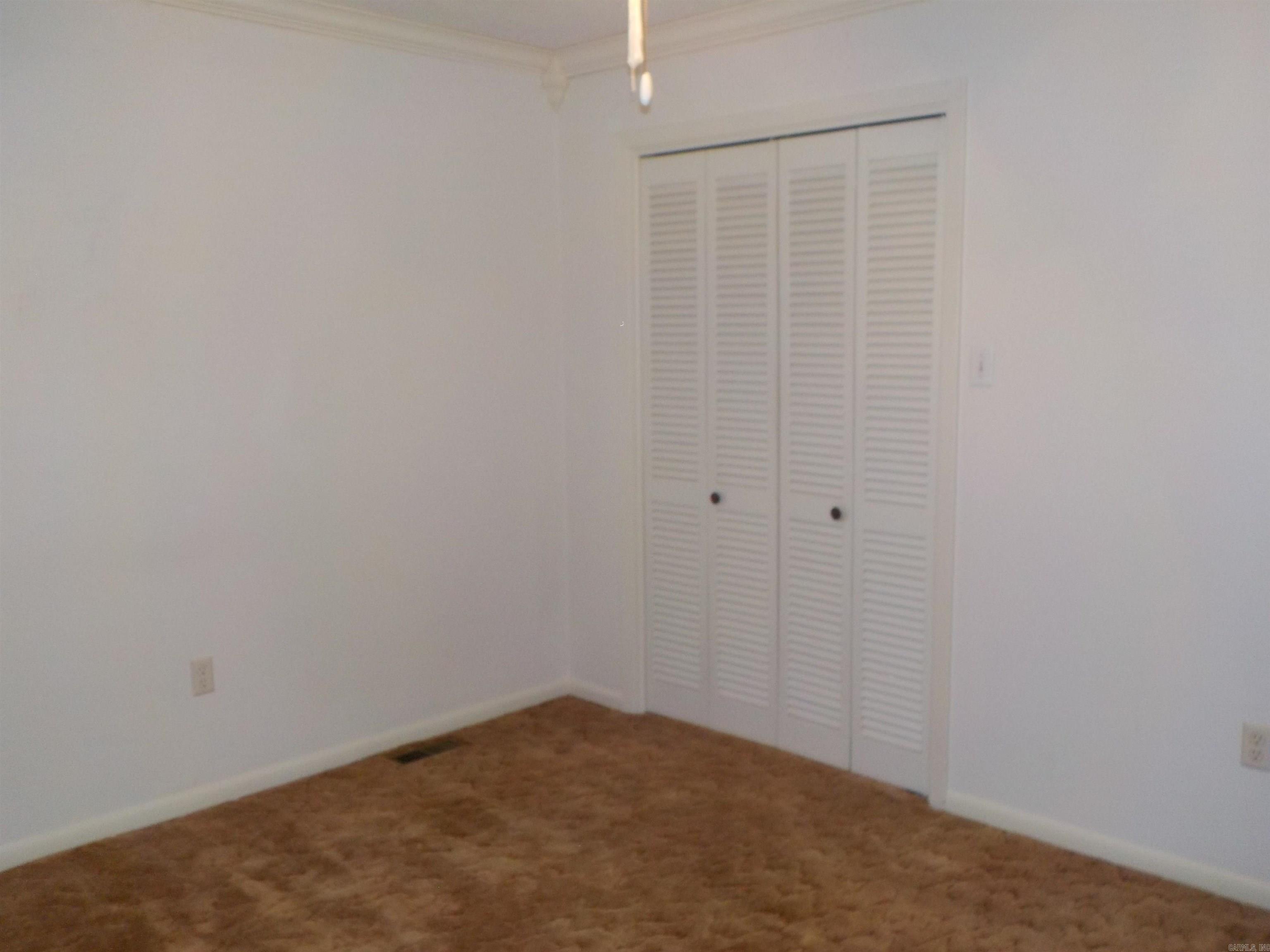 6 Baker Searcy, AR 72143