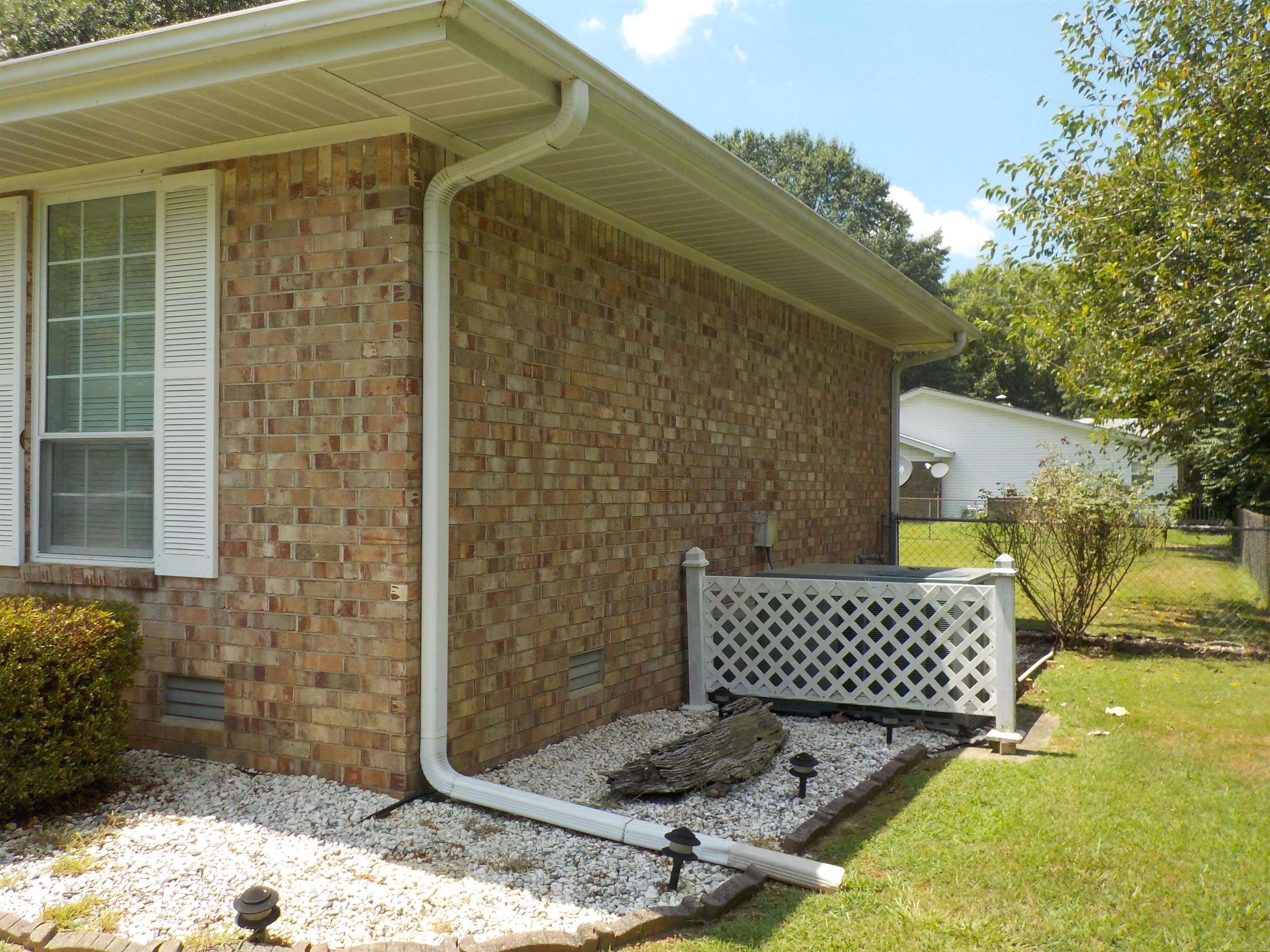 6 Baker Searcy, AR 72143