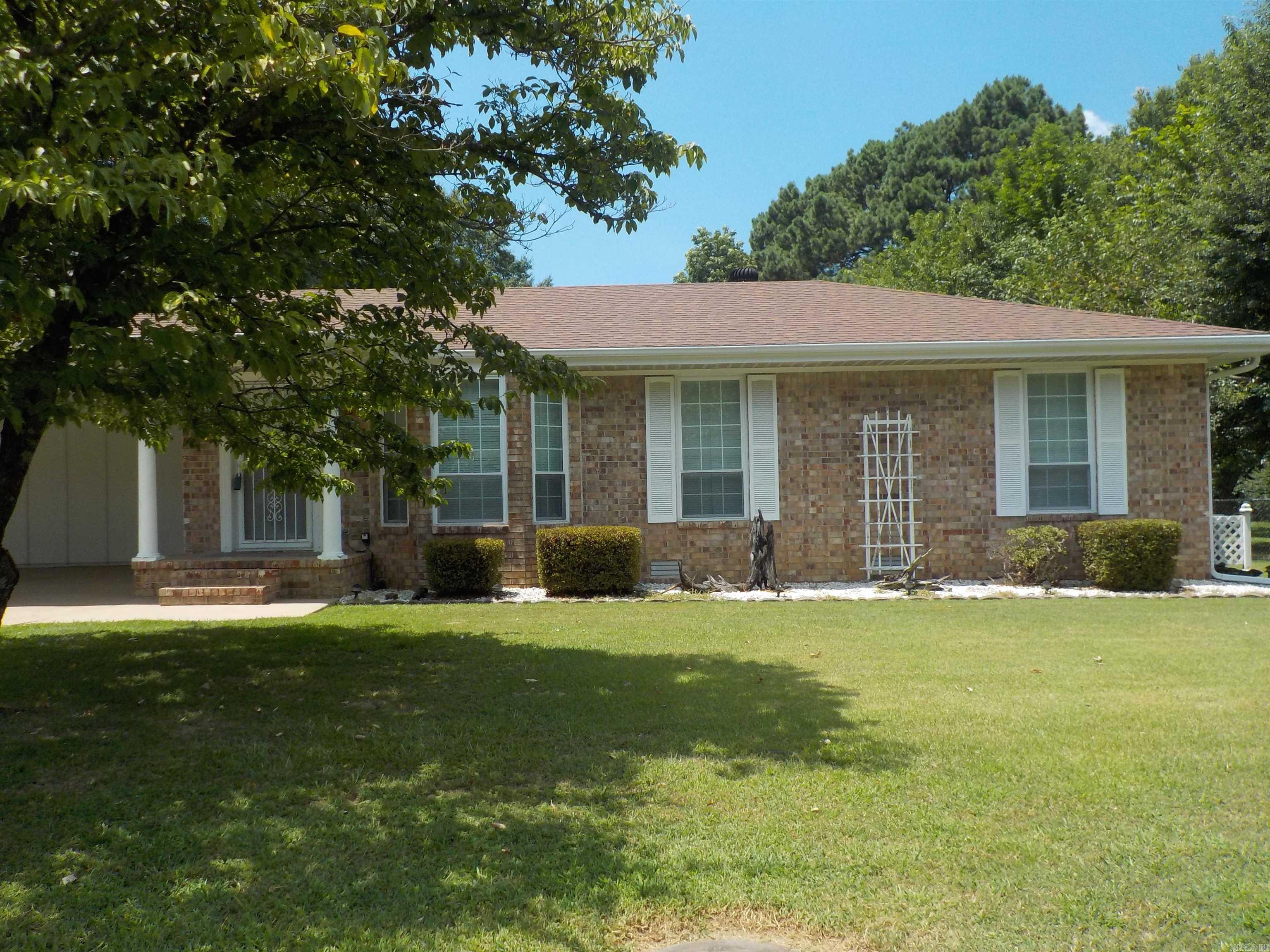 6 Baker Searcy, AR 72143
