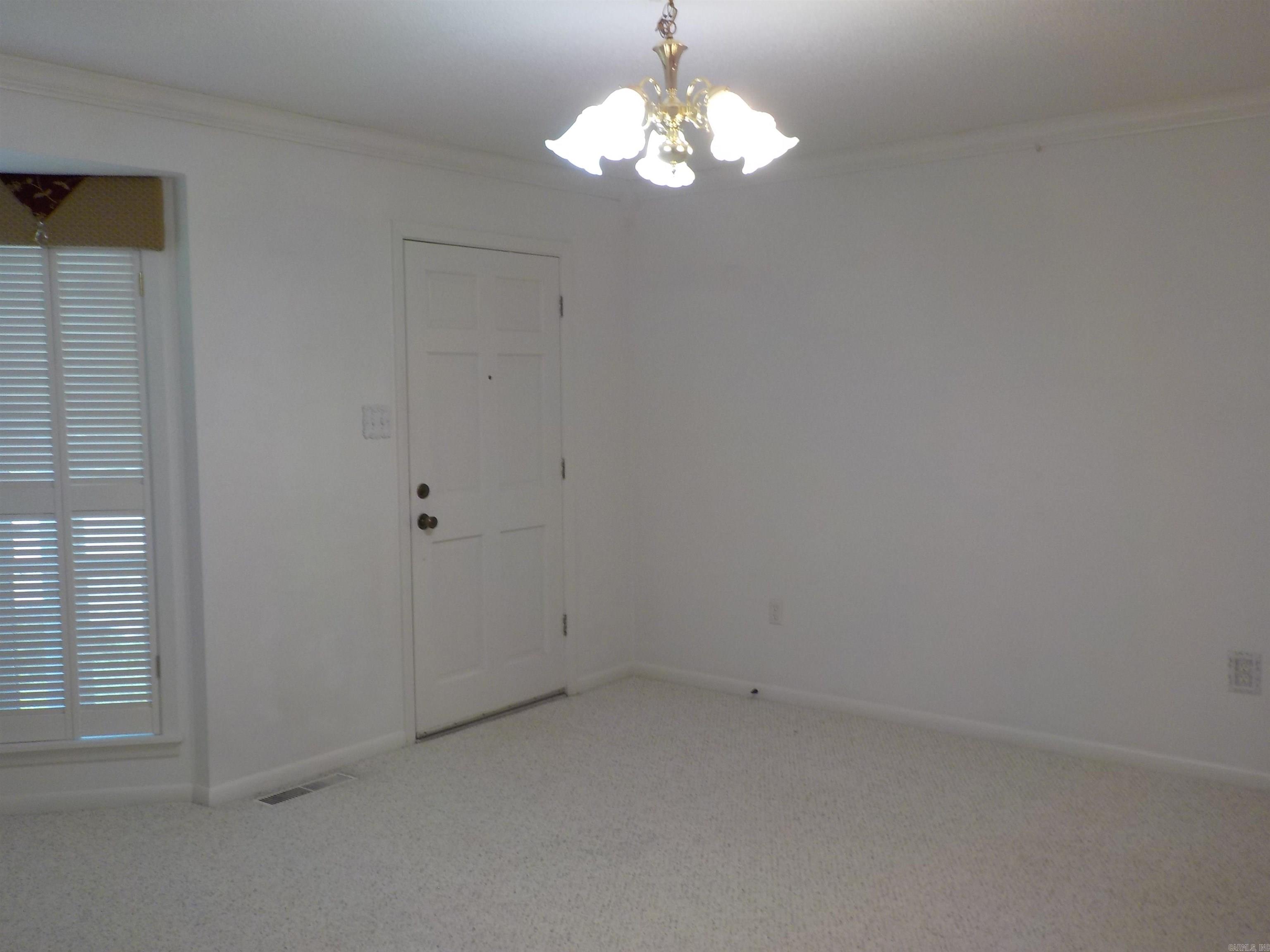 6 Baker Searcy, AR 72143