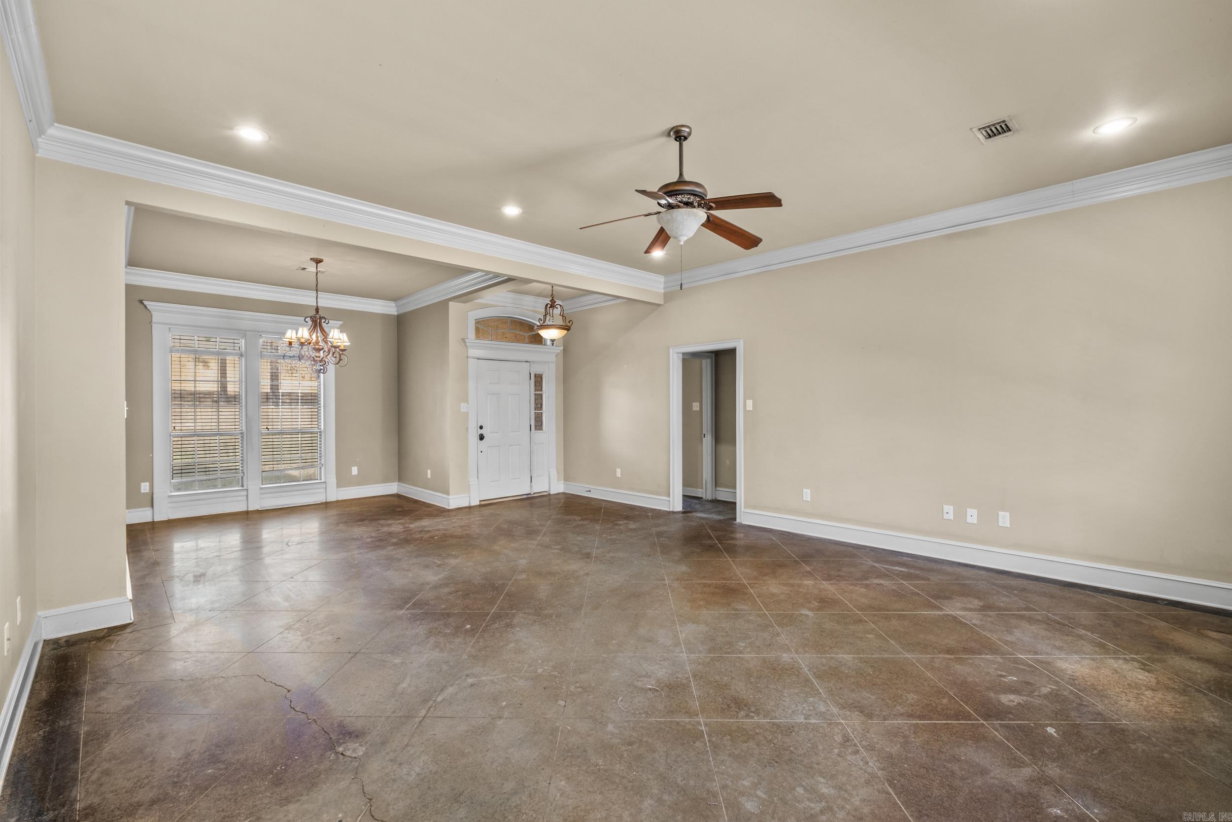 209 Round Mountain Road El Paso, AR 72045
