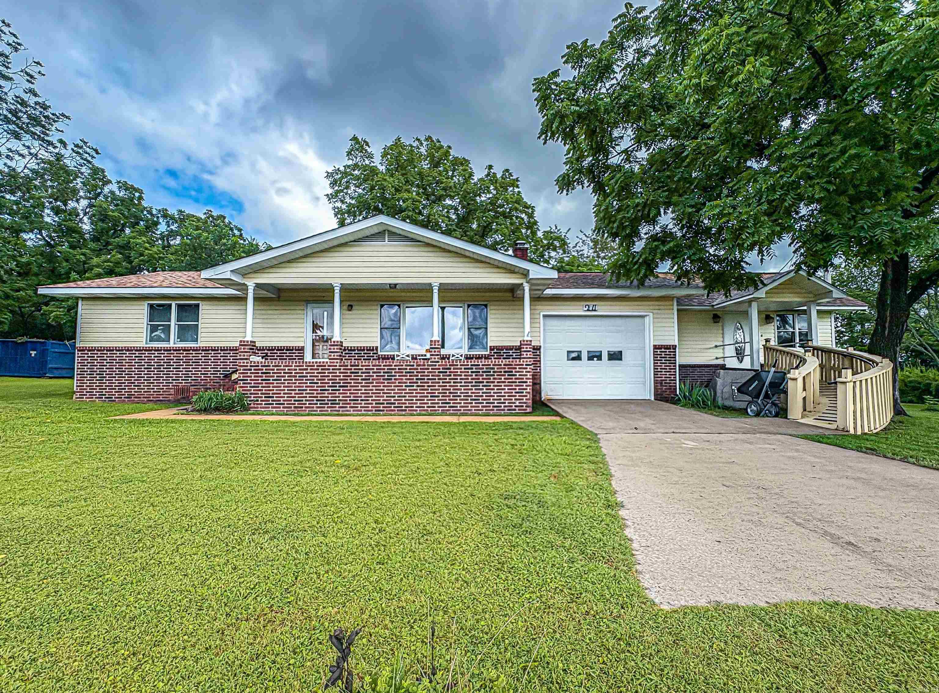 24 Cherry Street Yellville, AR 72687