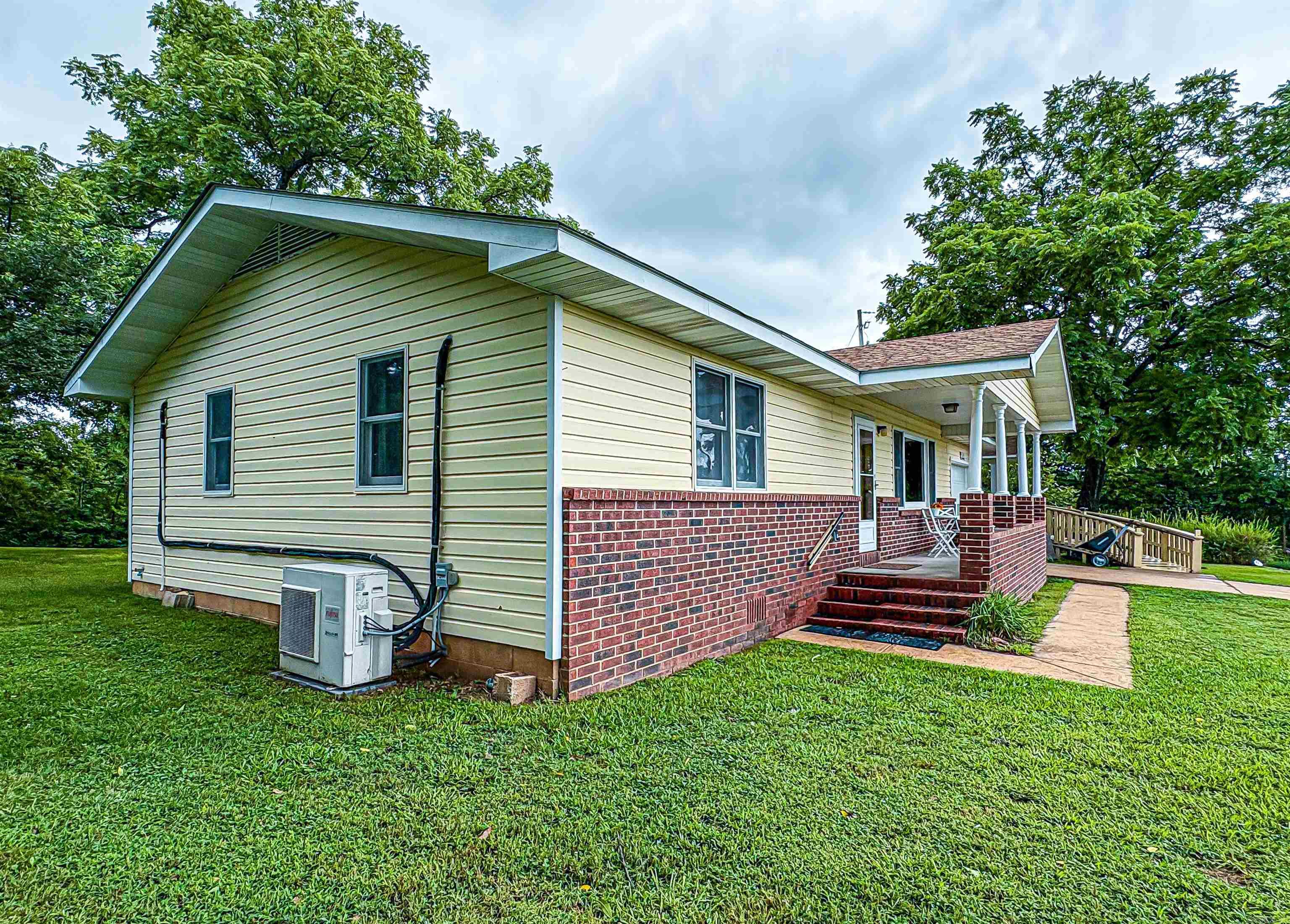 24 Cherry Street Yellville, AR 72687