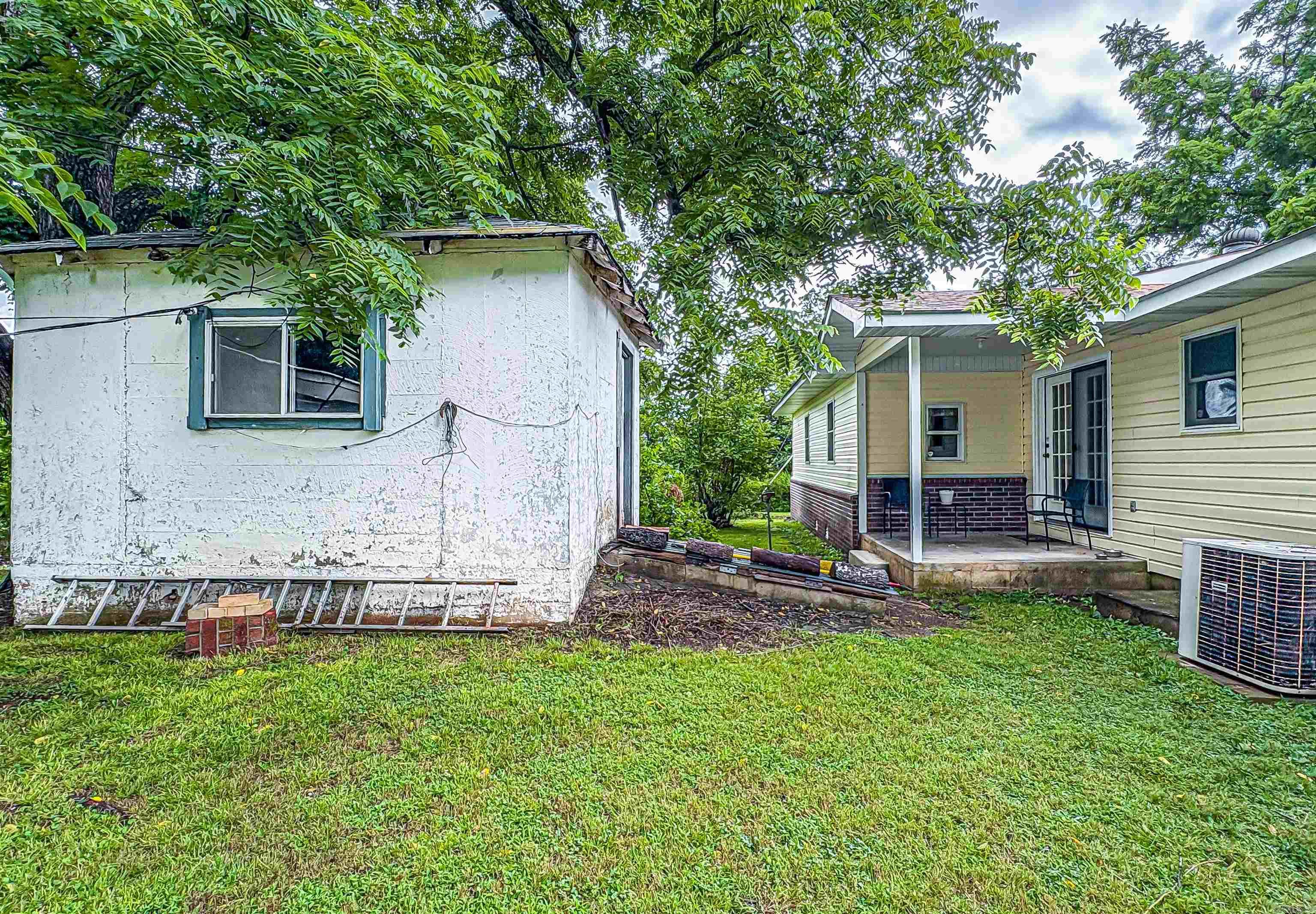 24 Cherry Street Yellville, AR 72687