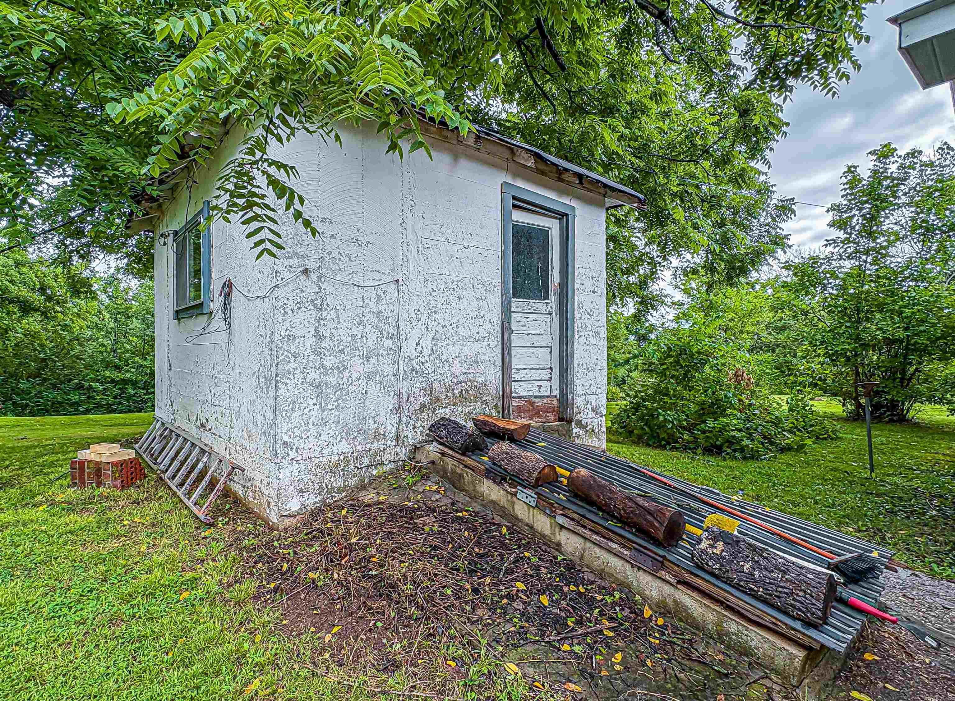 24 Cherry Street Yellville, AR 72687