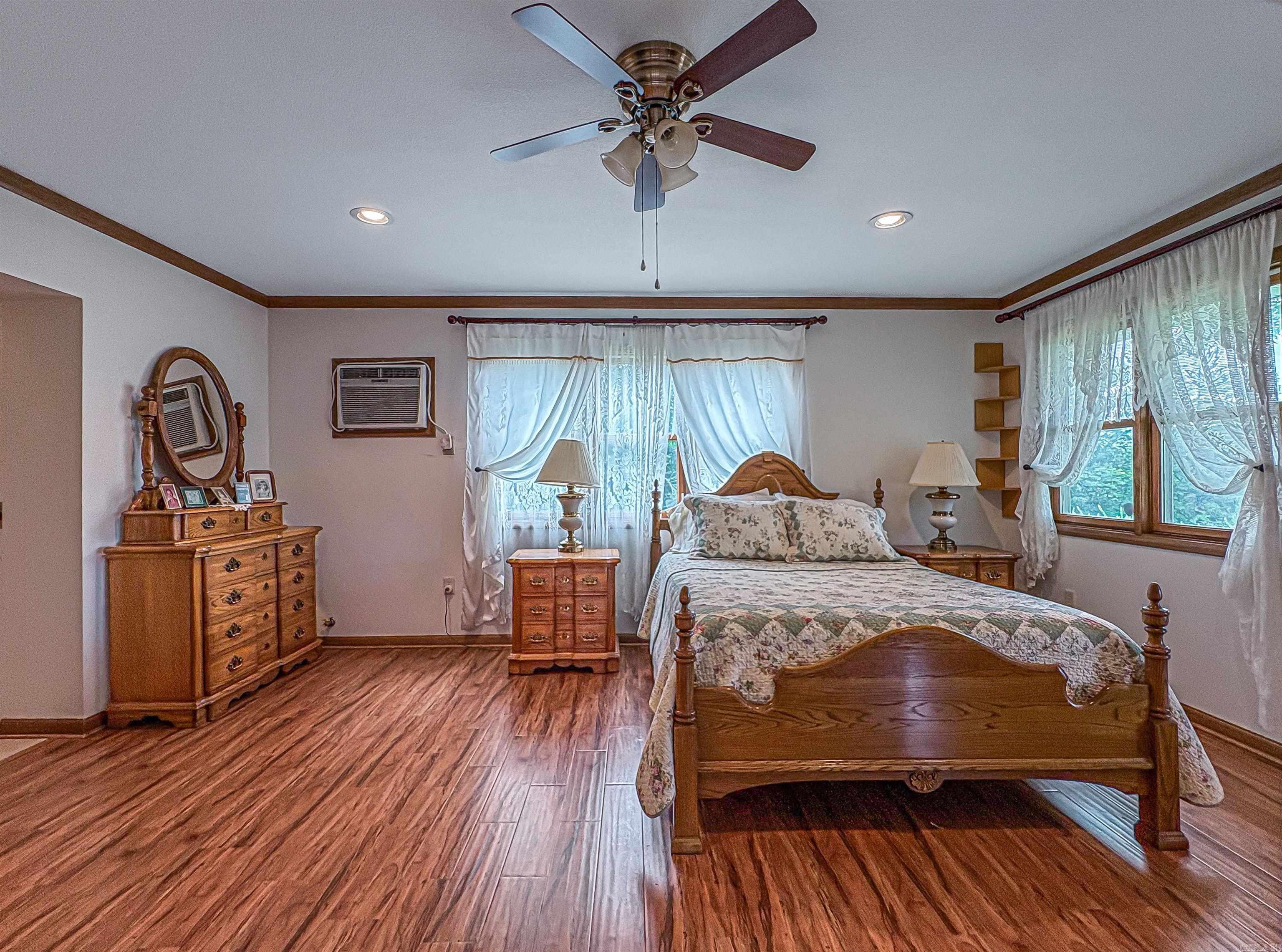 24 Cherry Street Yellville, AR 72687