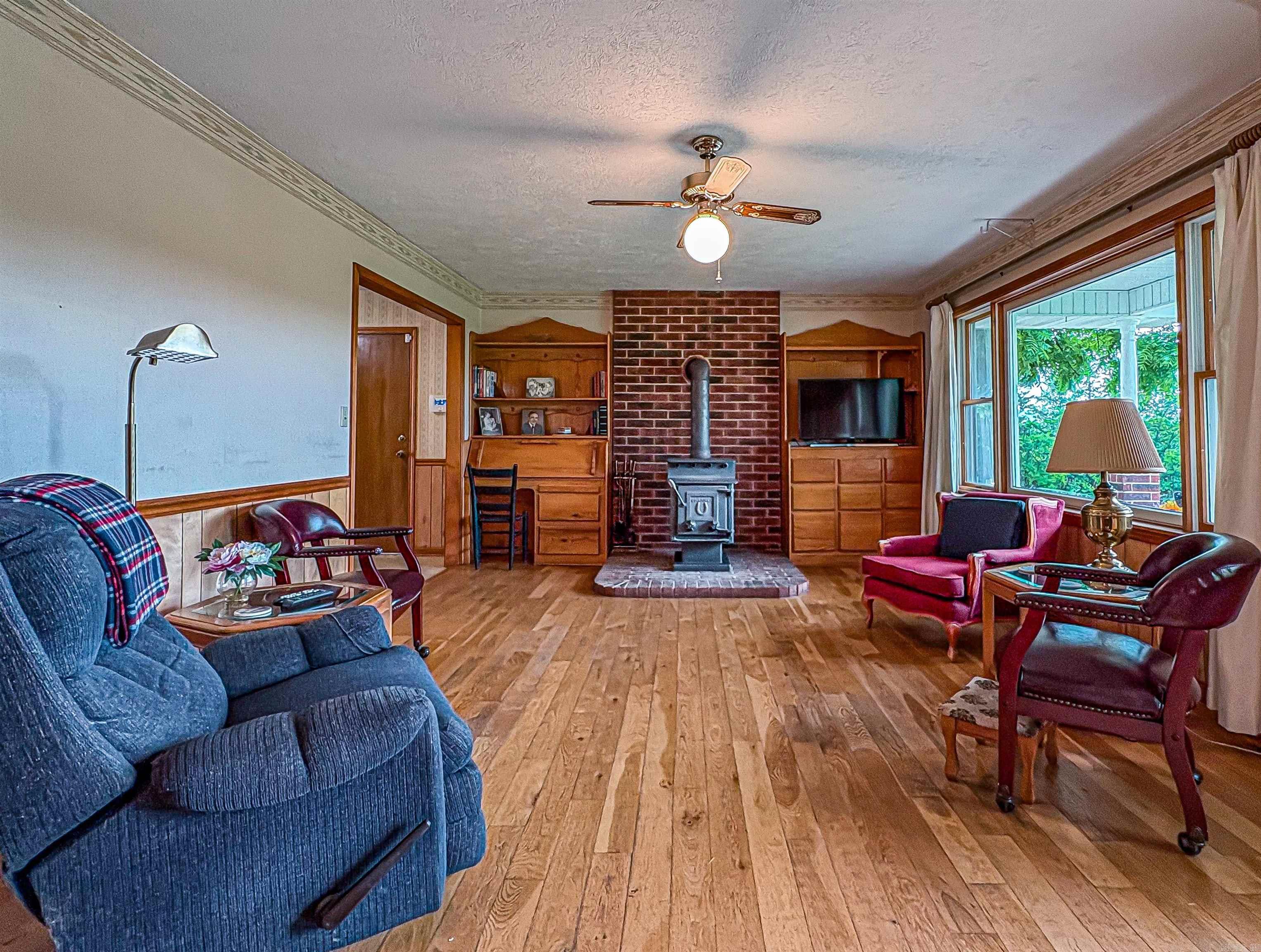 24 Cherry Street Yellville, AR 72687