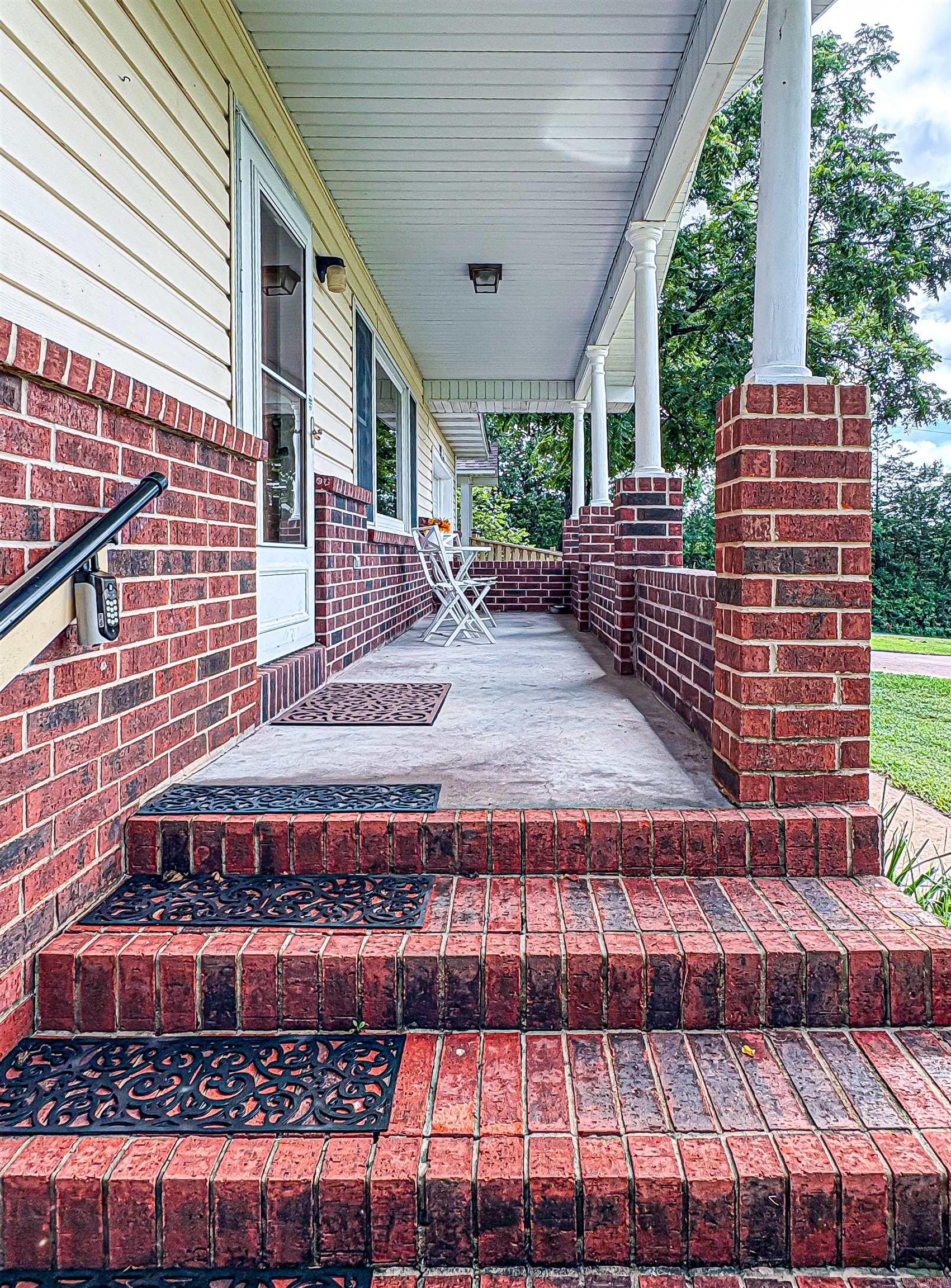 24 Cherry Street Yellville, AR 72687