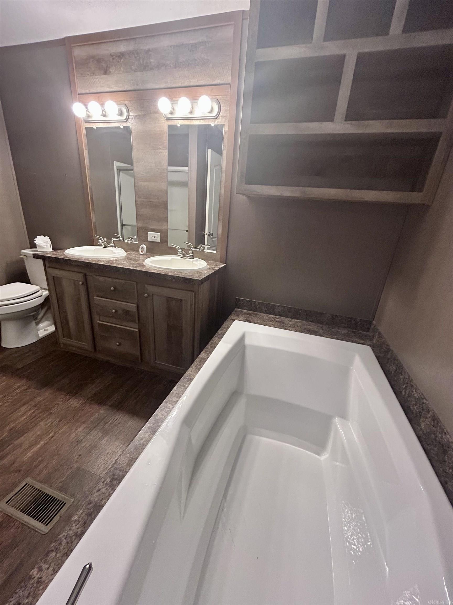 16 Mullins Road Vilonia, AR 72173