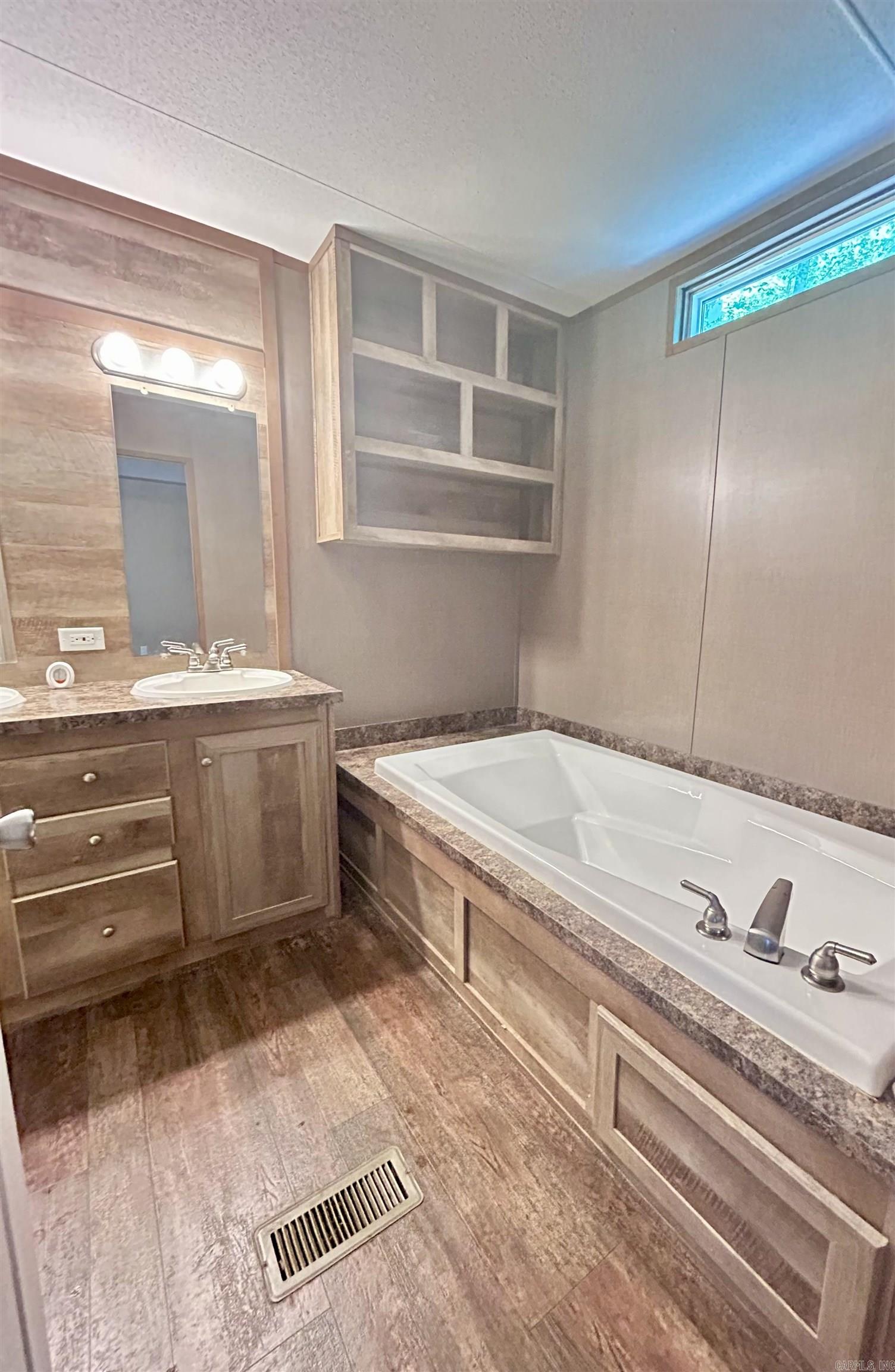 16 Mullins Road Vilonia, AR 72173