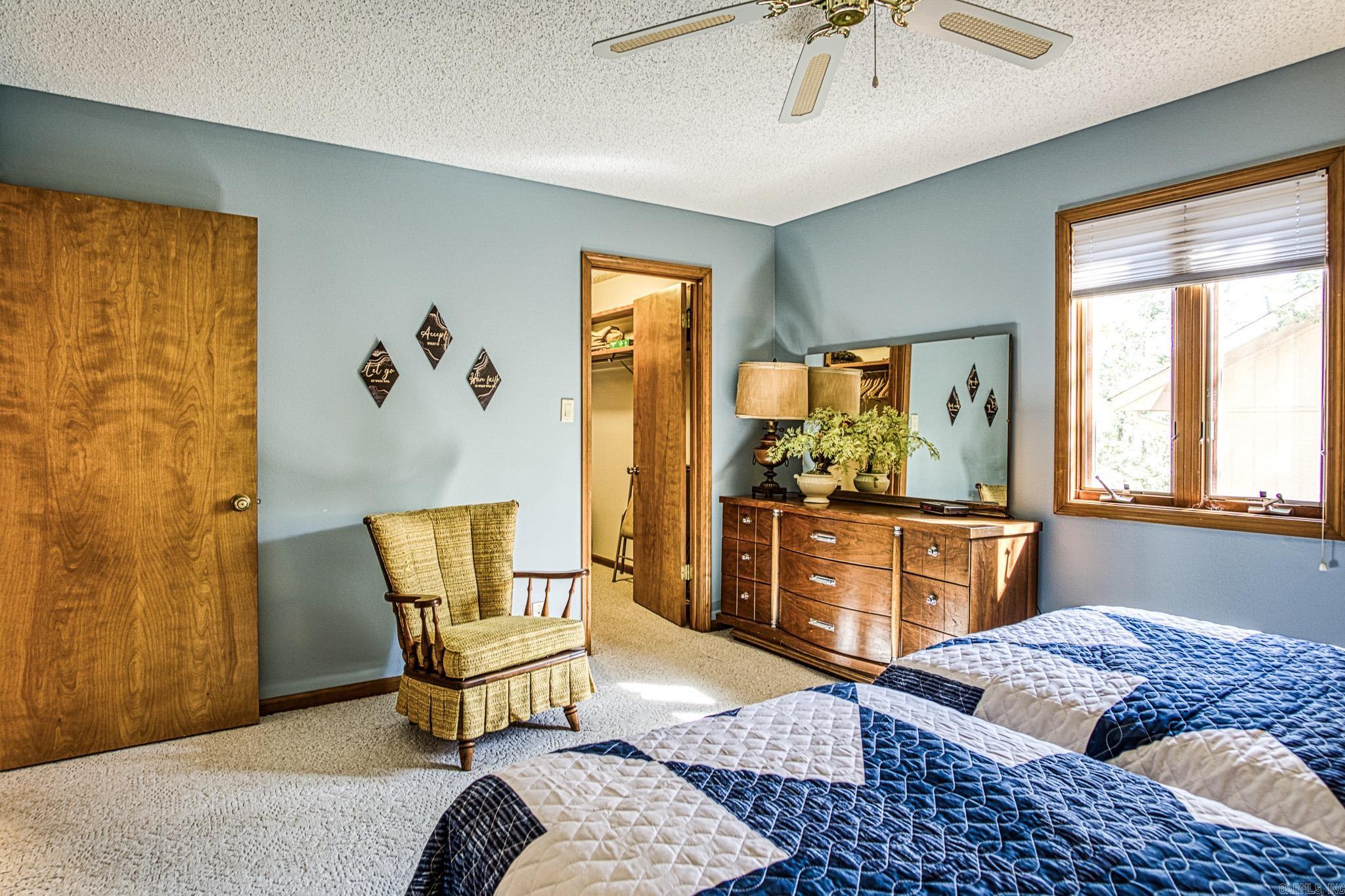 5 Paterna  Hot Springs Village, AR
