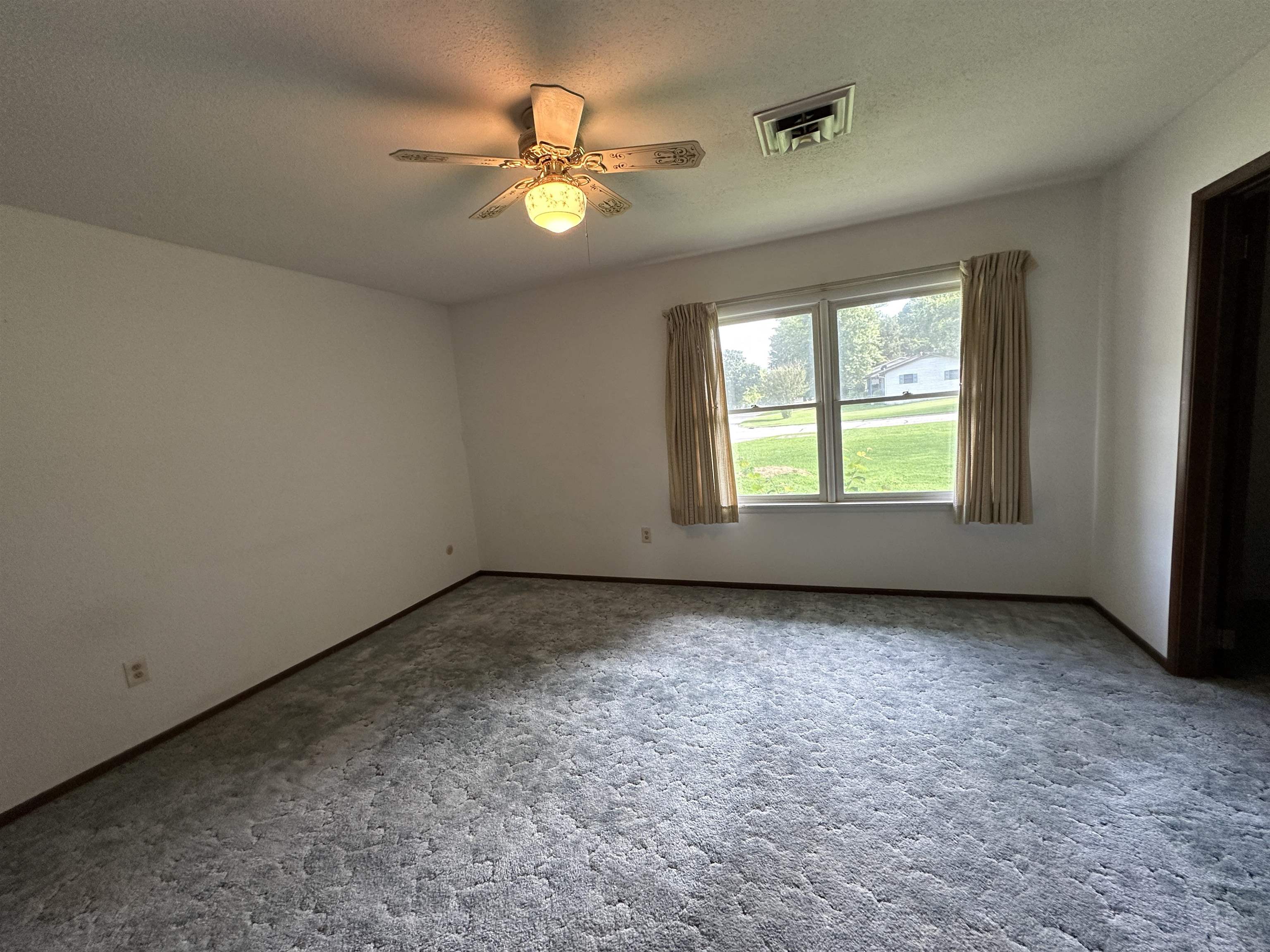1105 Meadowbrook Drive  Mountain Home, AR