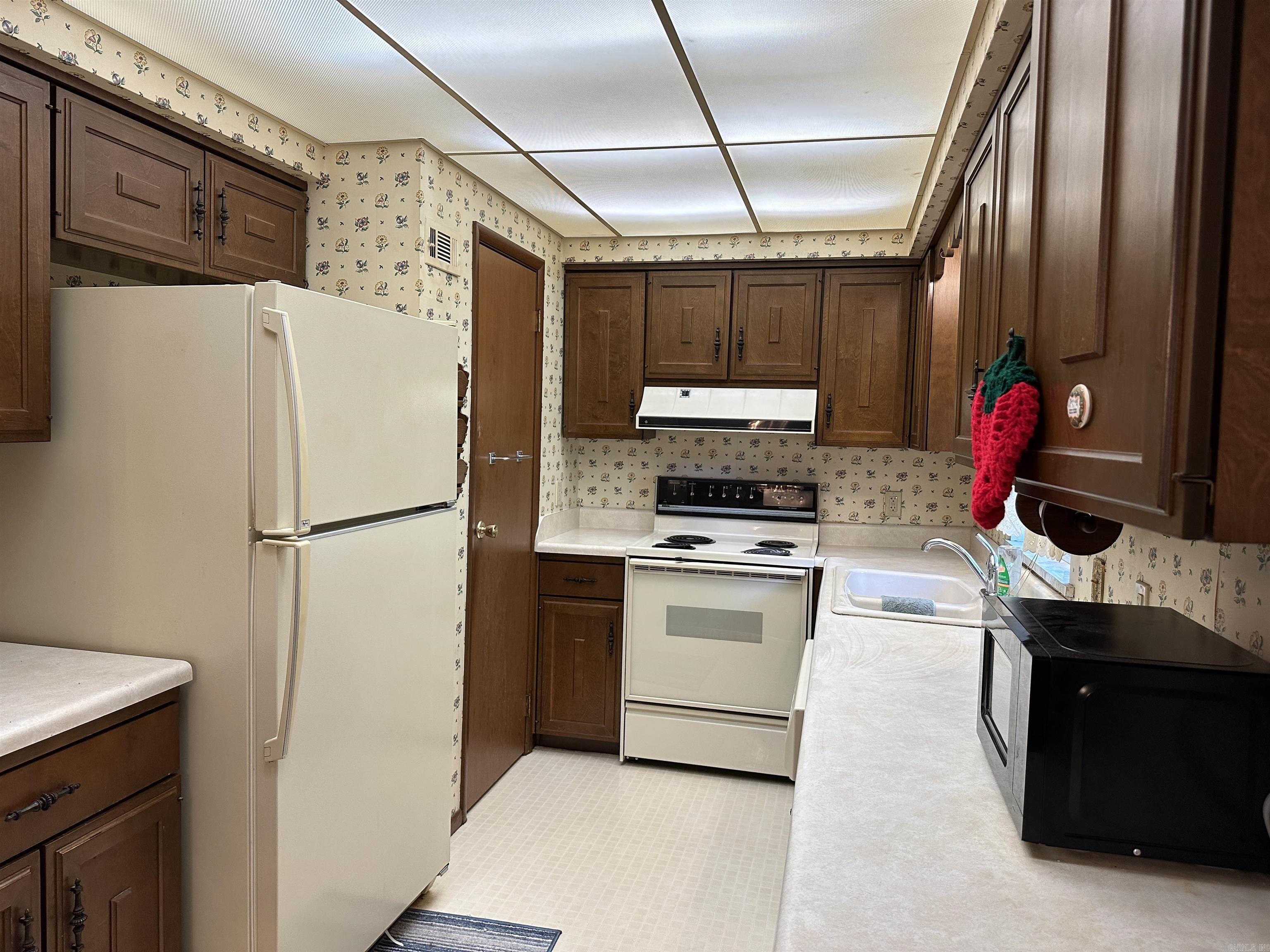 1121 Meadowbrook Drive Mountain Home, AR 72653-9999