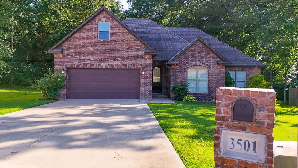 3501 Burdyshaw Jonesboro, AR 72405