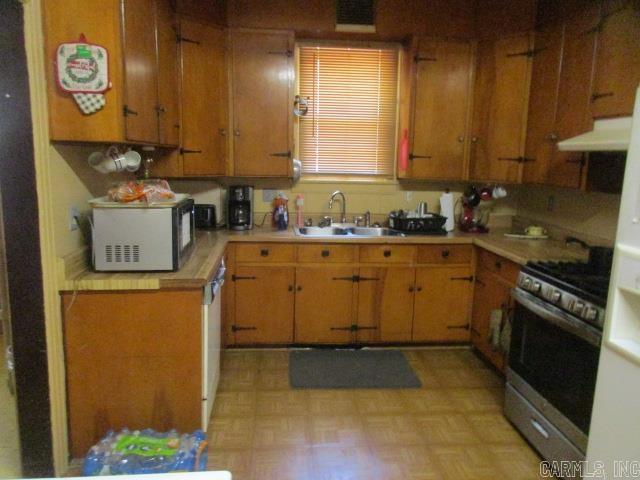 1608 S Oak  Pine Bluff, AR