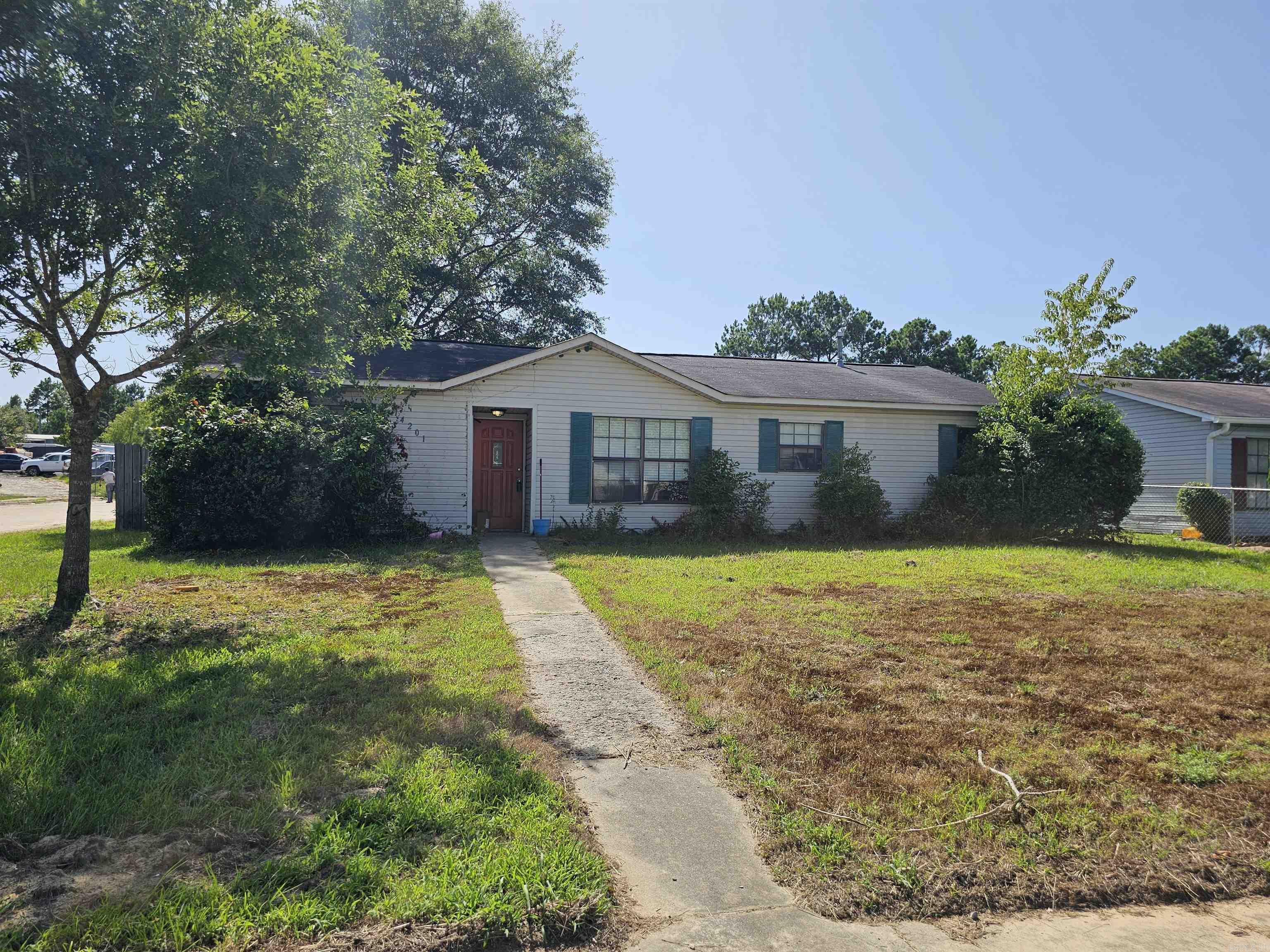 14201 krestview Drive