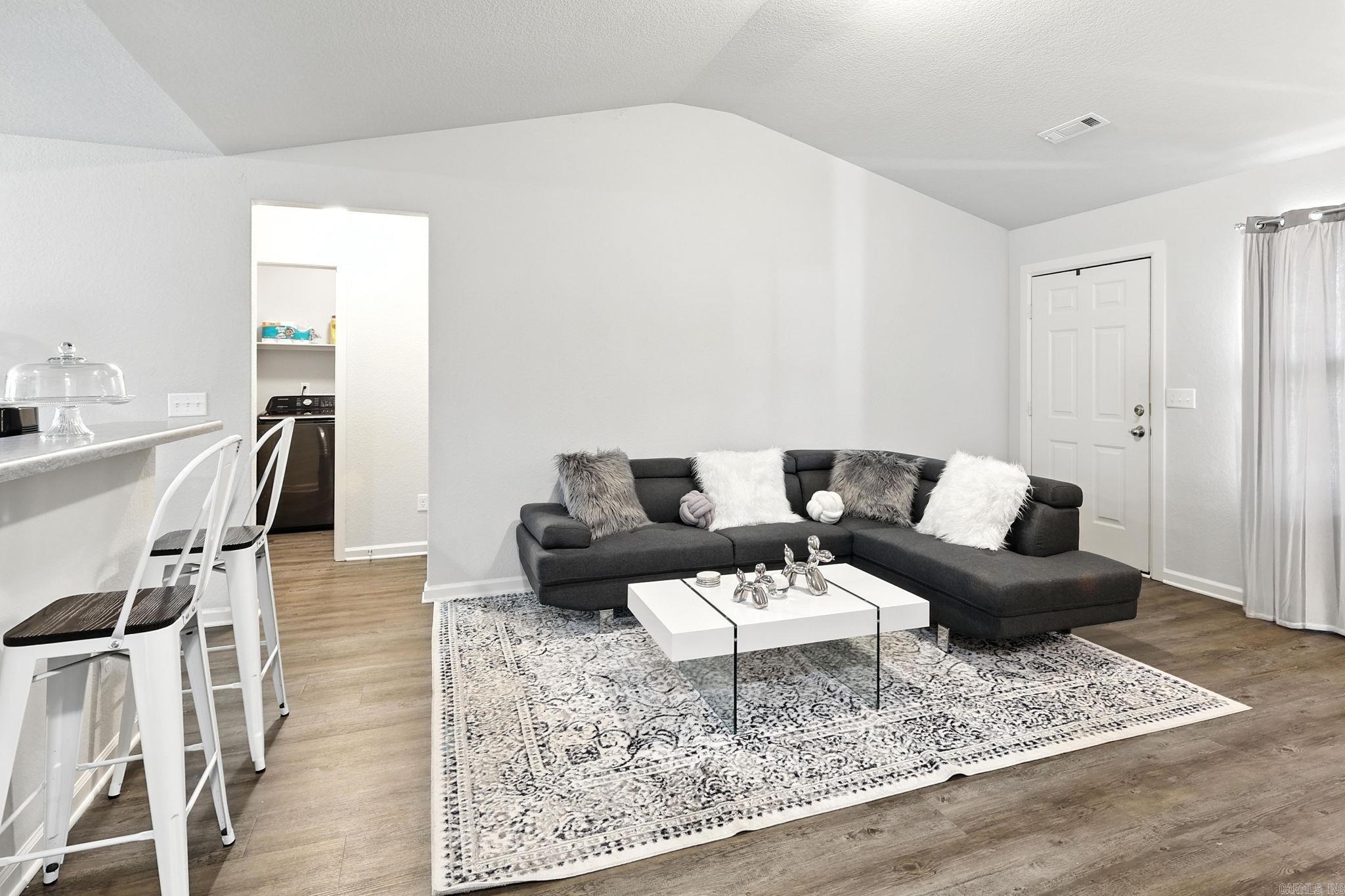 17 Diamanitina  Little Rock, AR