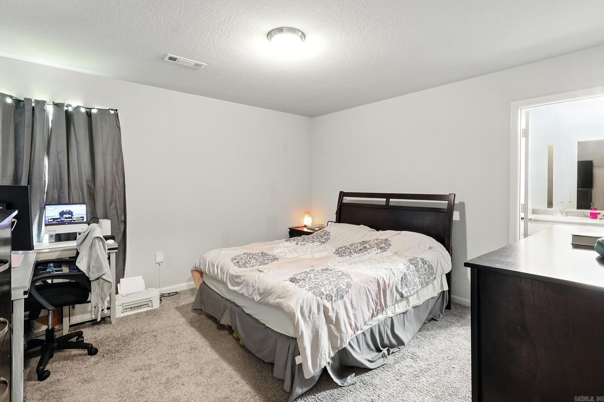 17 Diamanitina  Little Rock, AR