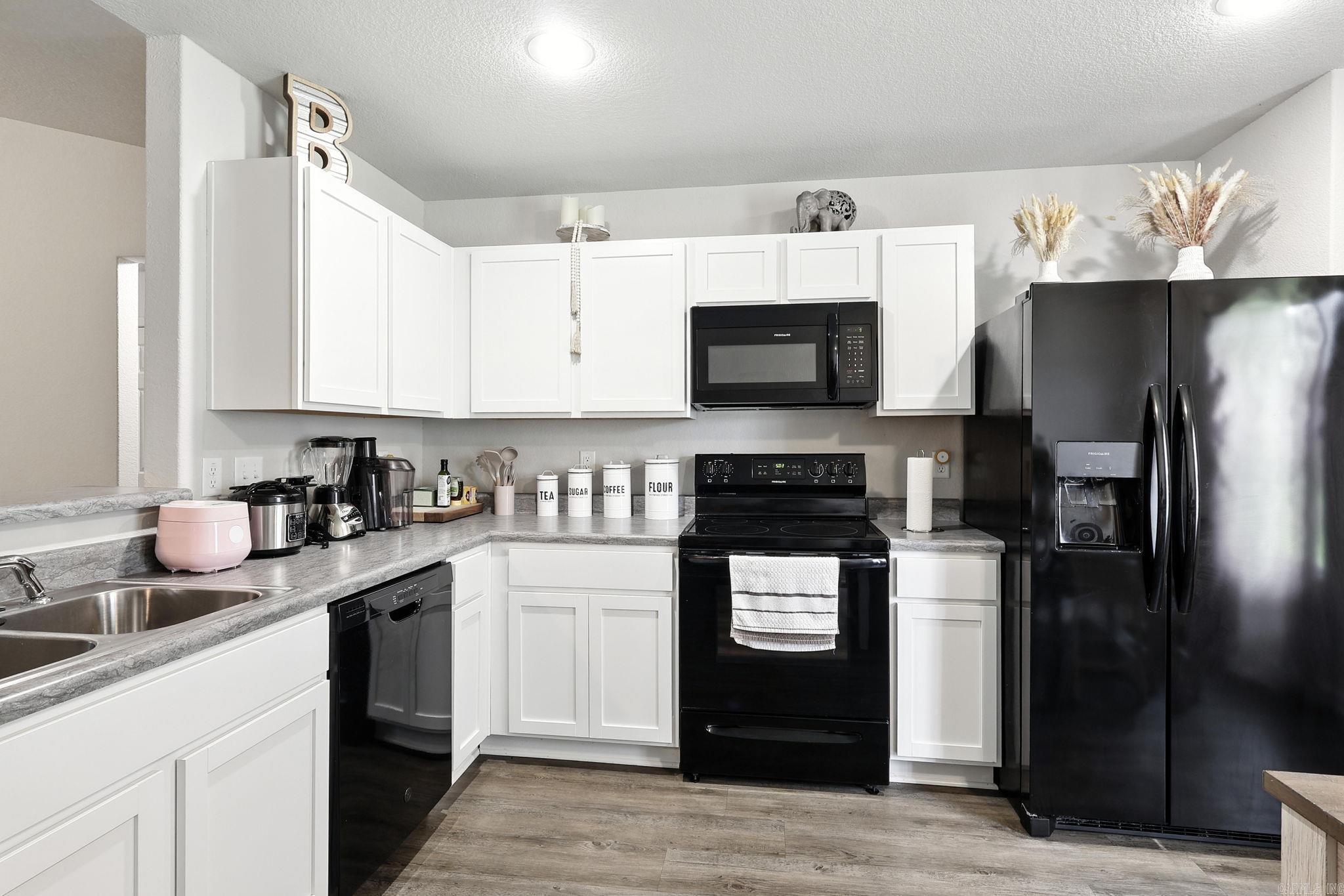 17 Diamanitina  Little Rock, AR
