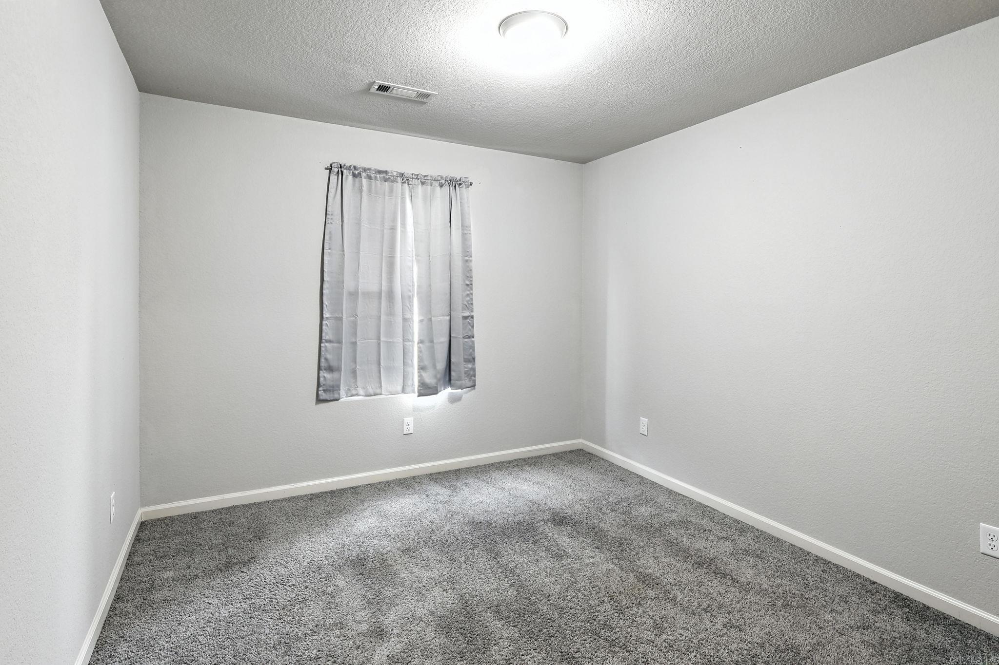 17 Diamanitina  Little Rock, AR