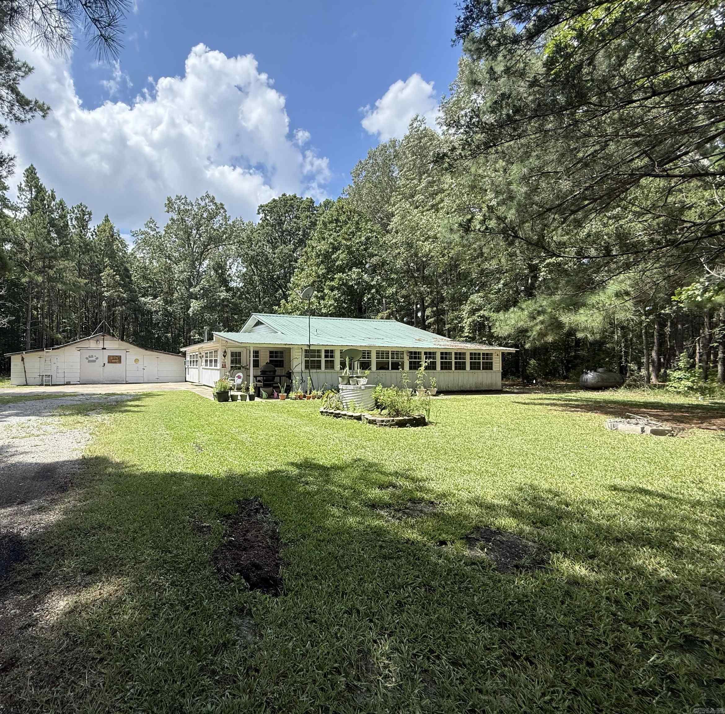 10847 HWY 270 E  Sheridan, AR