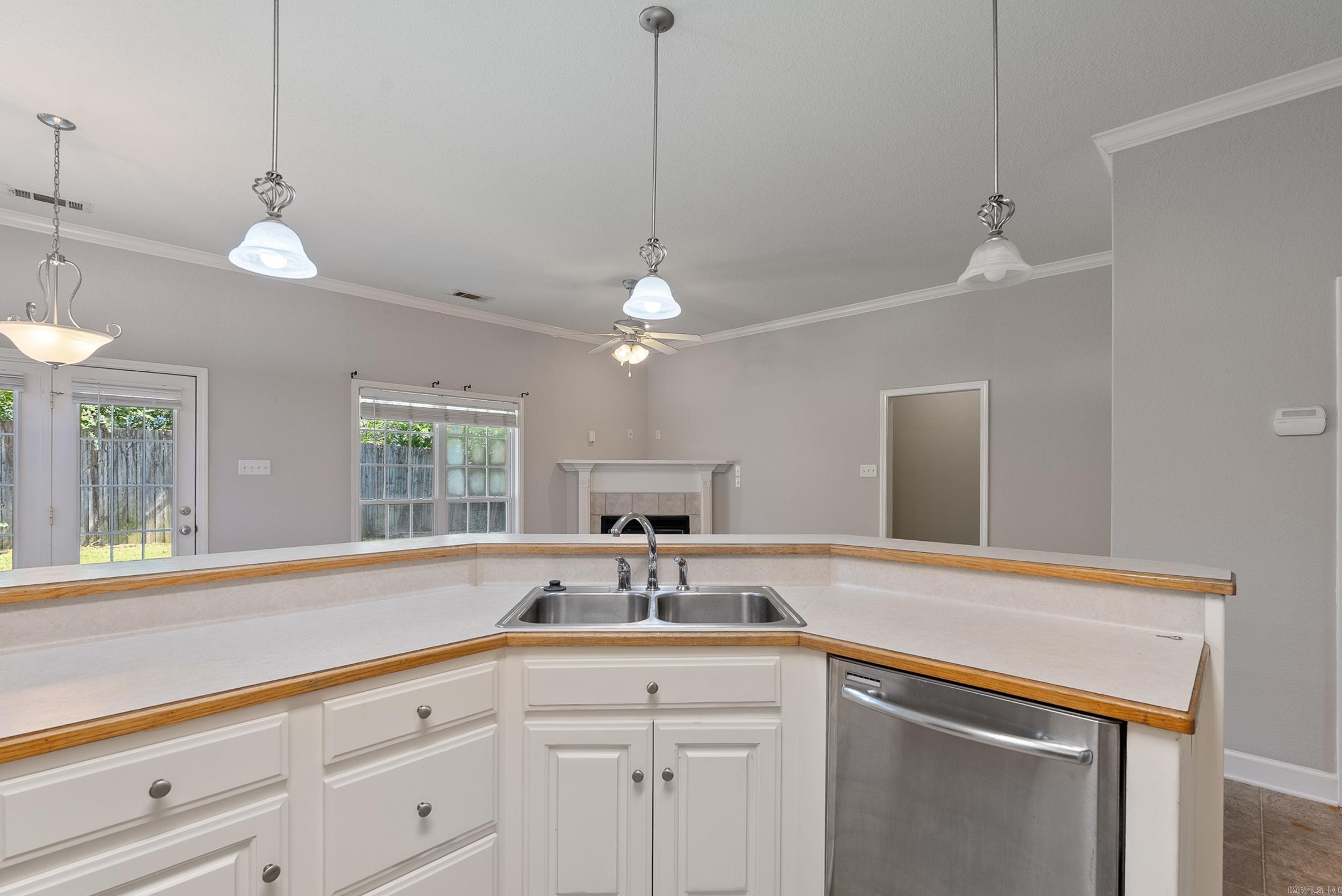 305 Ridgelea  Sherwood, AR
