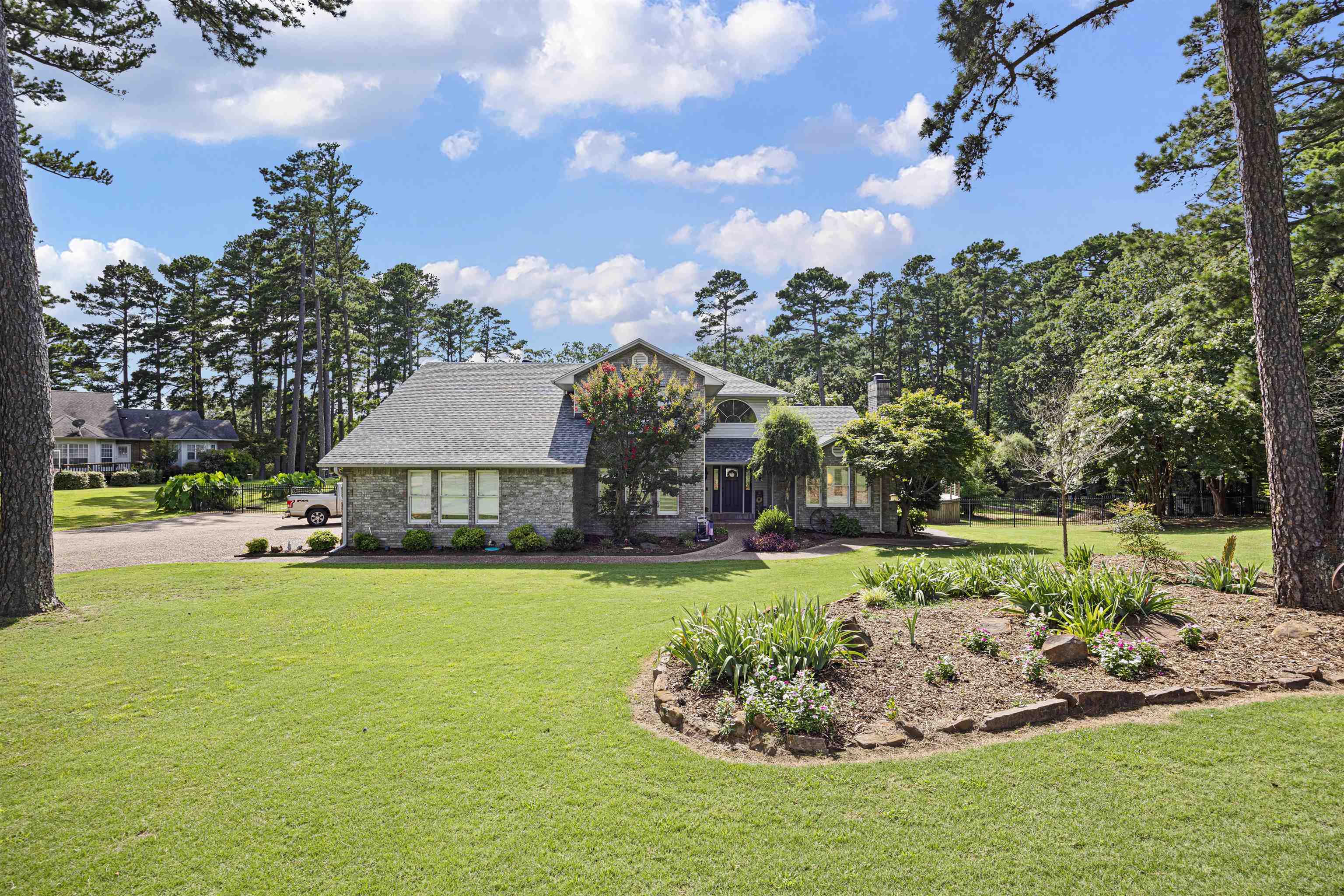 1506 Lands End Pt S  Russellville, AR