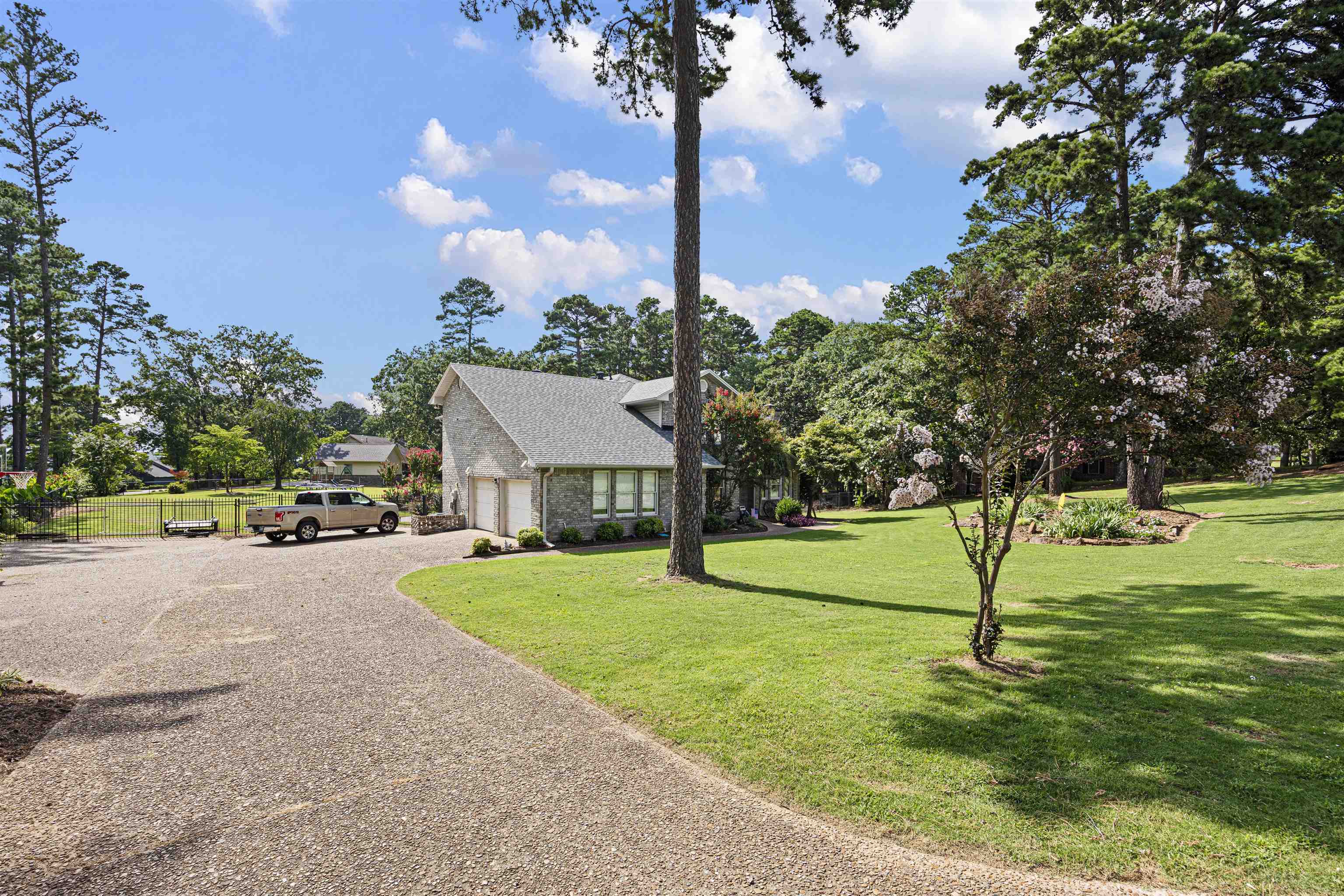 1506 Lands End Pt S  Russellville, AR