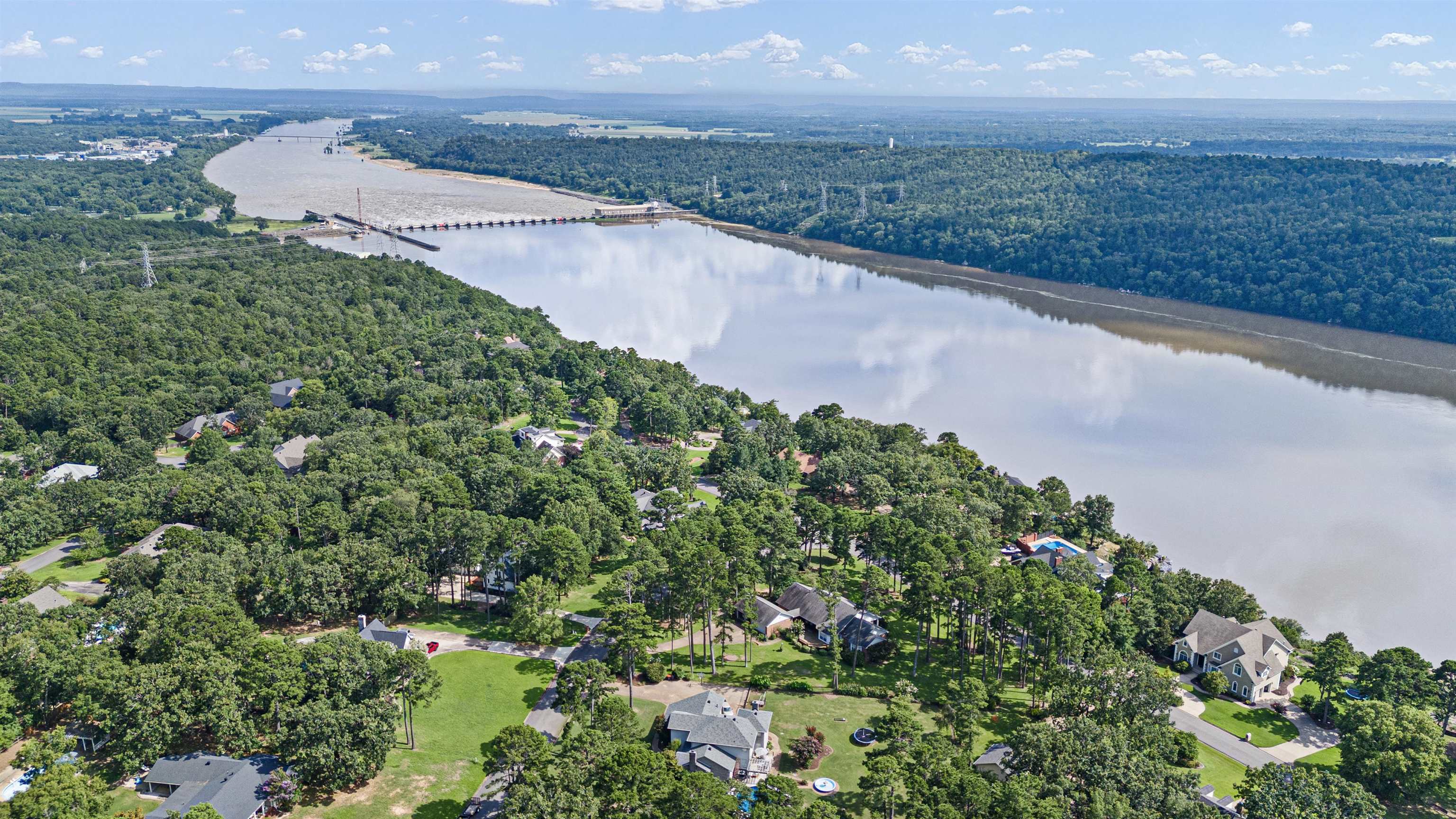 1506 Lands End Pt S  Russellville, AR