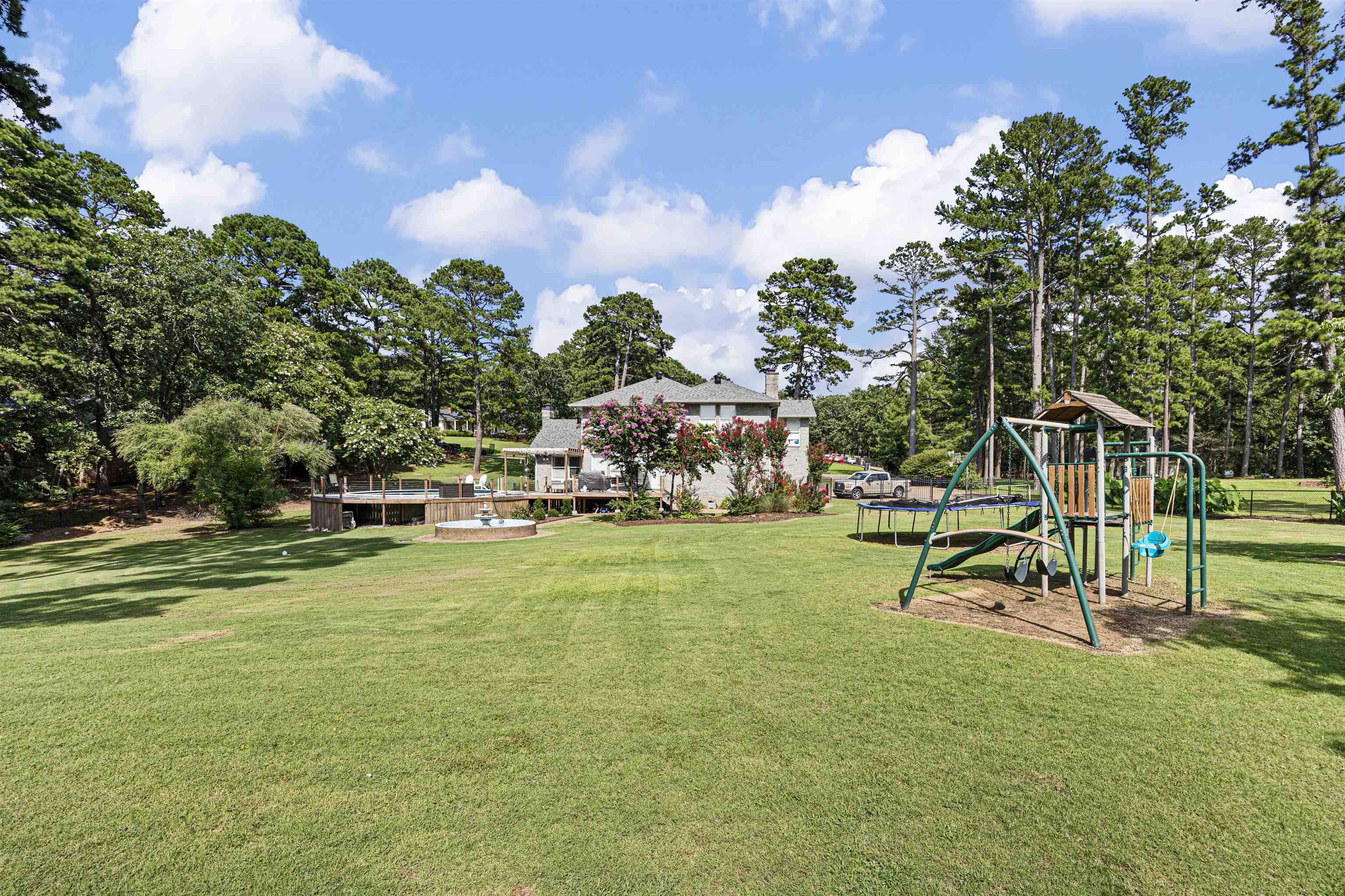 1506 Lands End Pt S  Russellville, AR