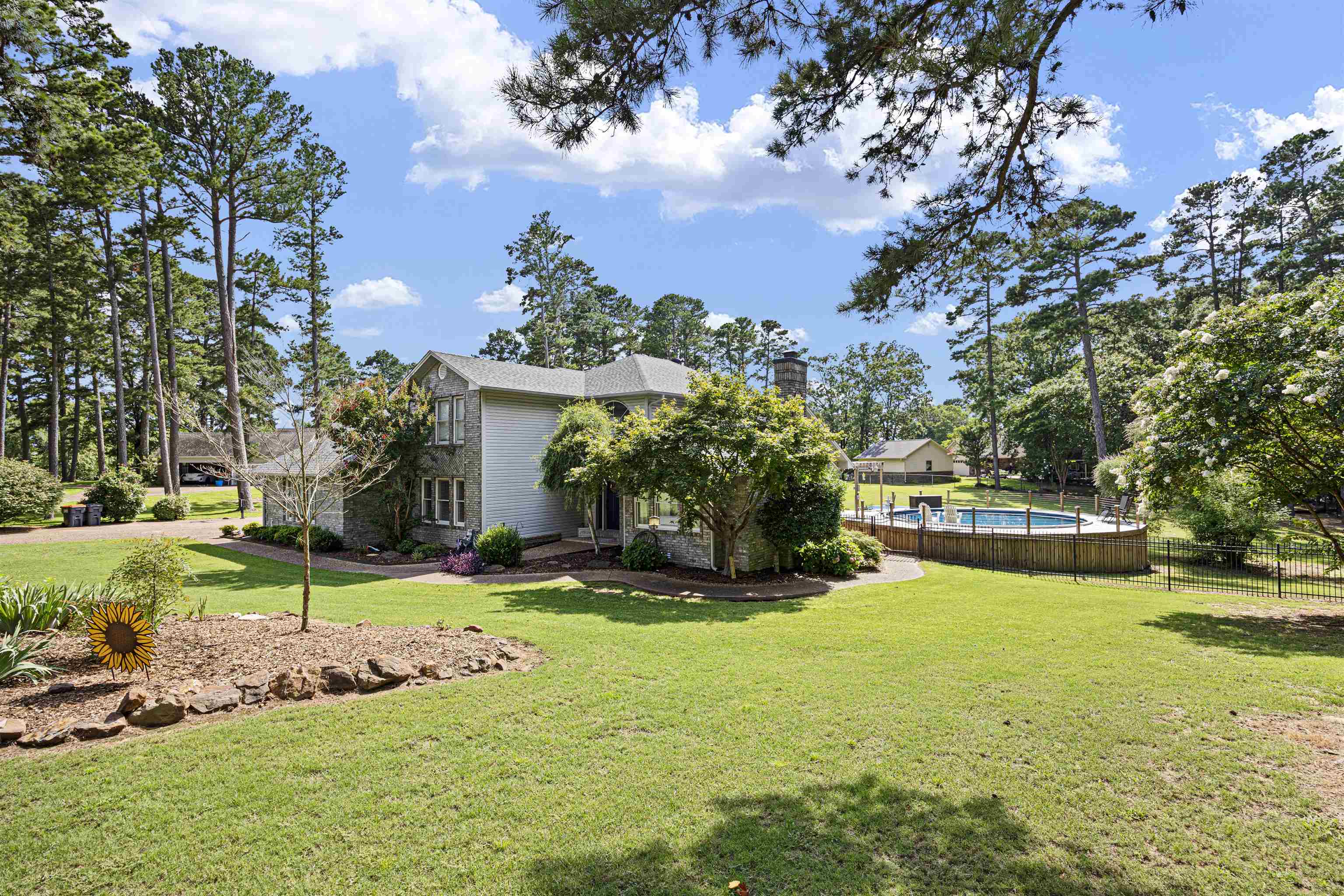 1506 Lands End Pt S  Russellville, AR
