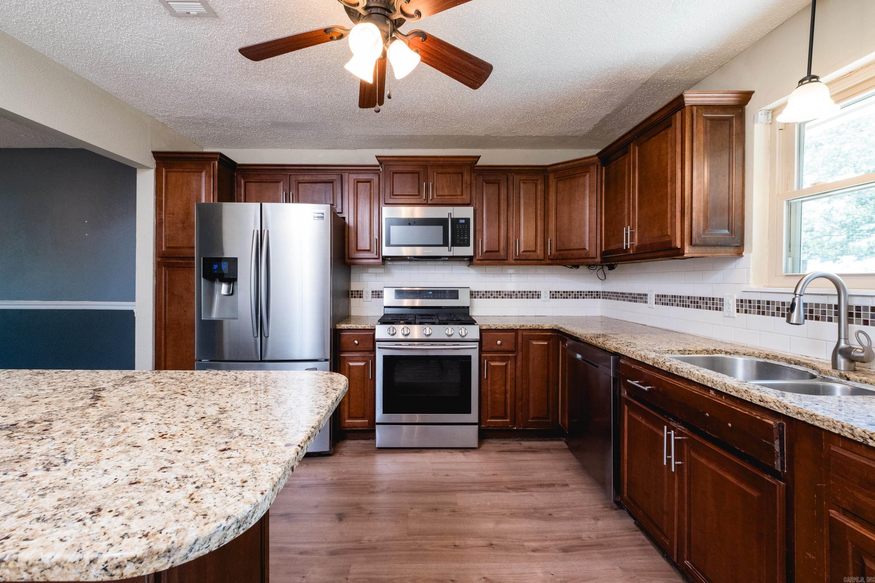 1 Spring Grove  Sherwood, AR