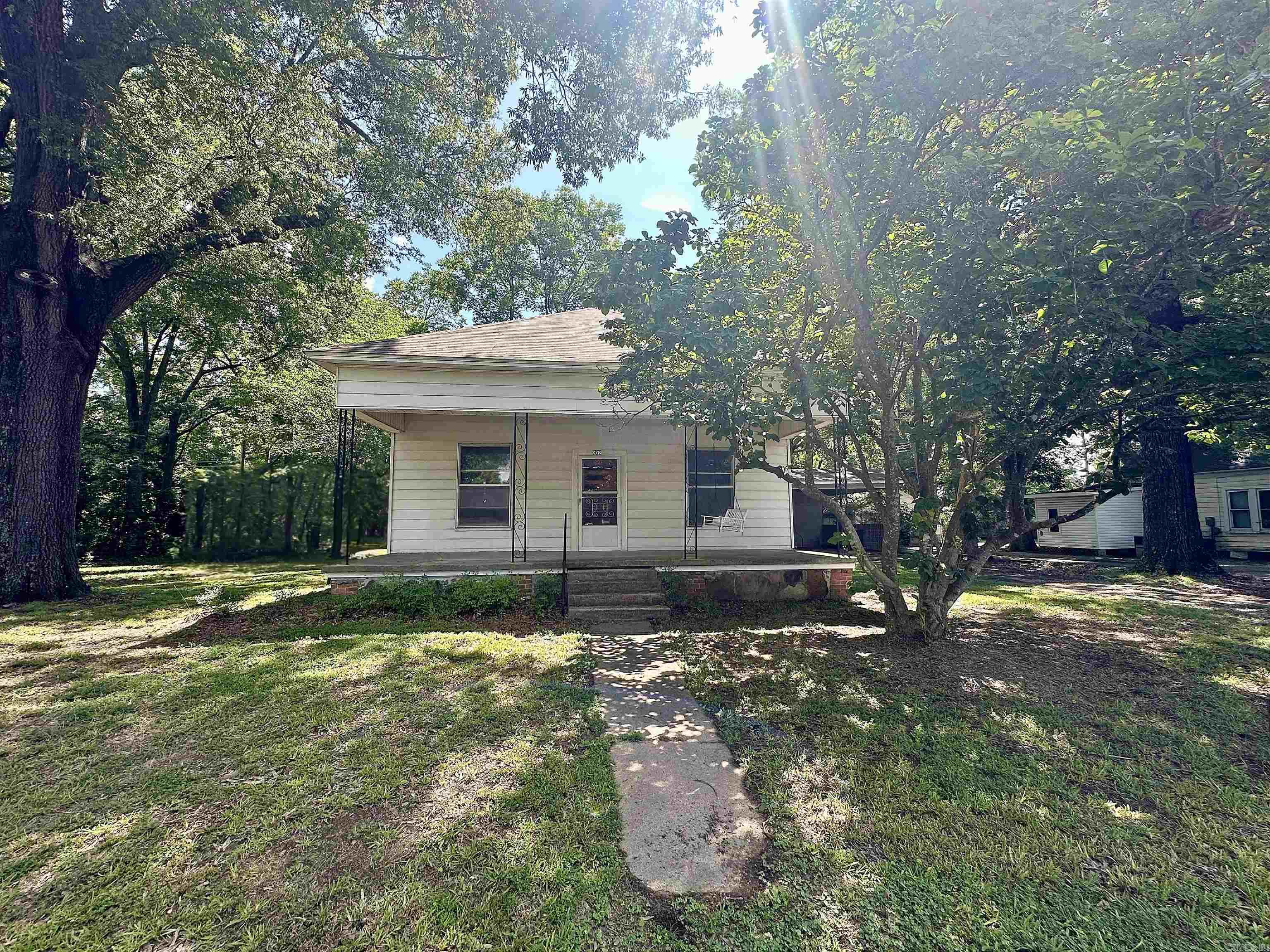 202 N Elm Street  Bald Knob, AR