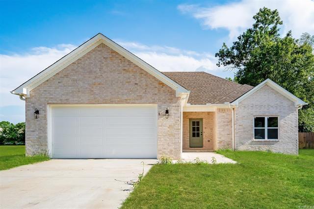 8  Dandelion  Greenbrier, AR