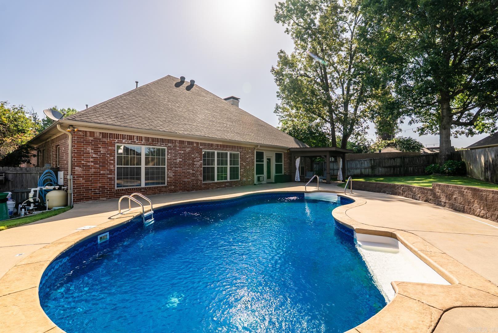 40 Belle River Cir  Maumelle, AR