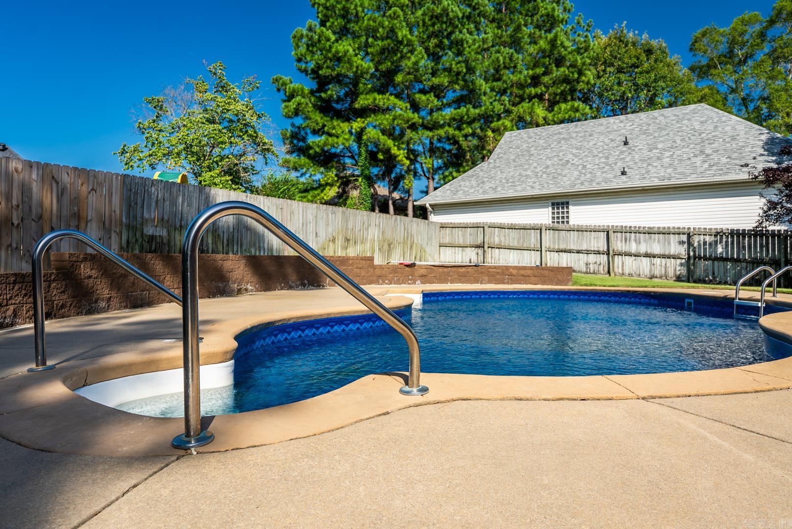40 Belle River Cir  Maumelle, AR