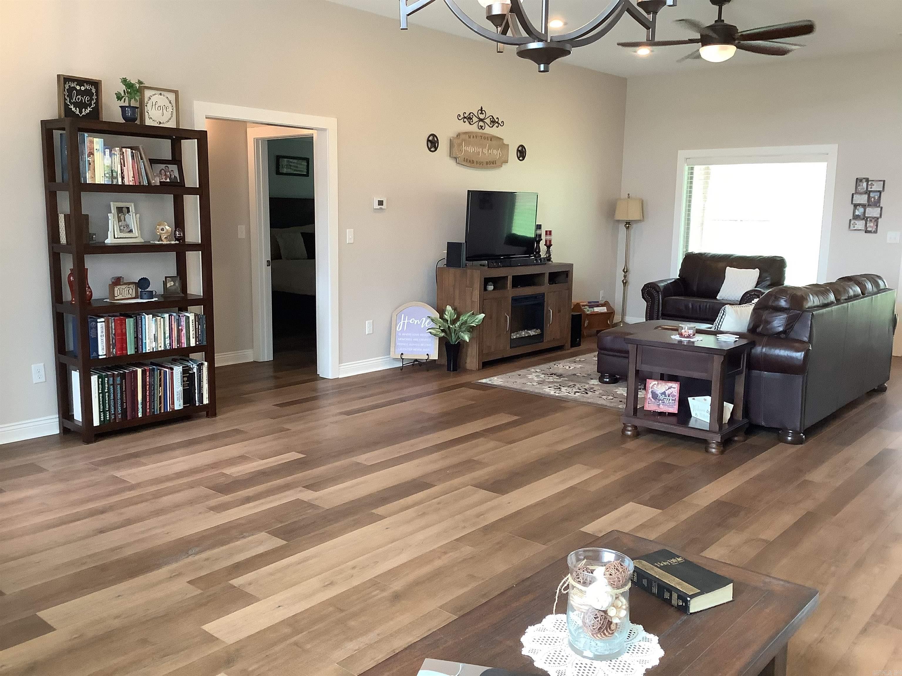 3235 Sugar Creek  Searcy, AR