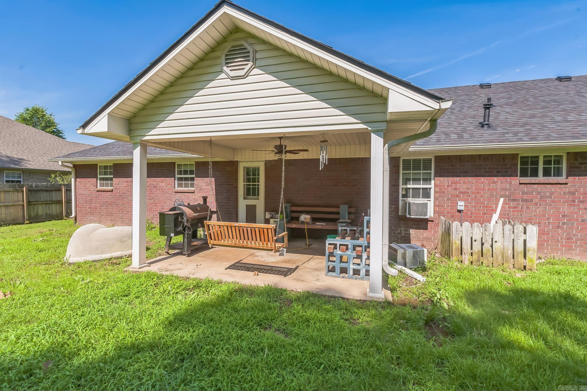 300 Cherokee  Clarksville, AR