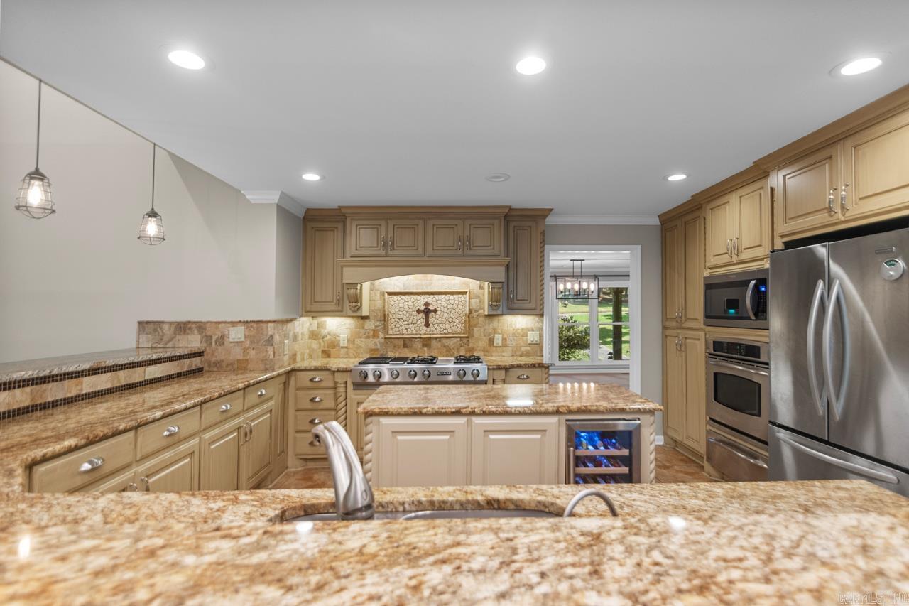 15 Saint Charles  Little Rock, AR
