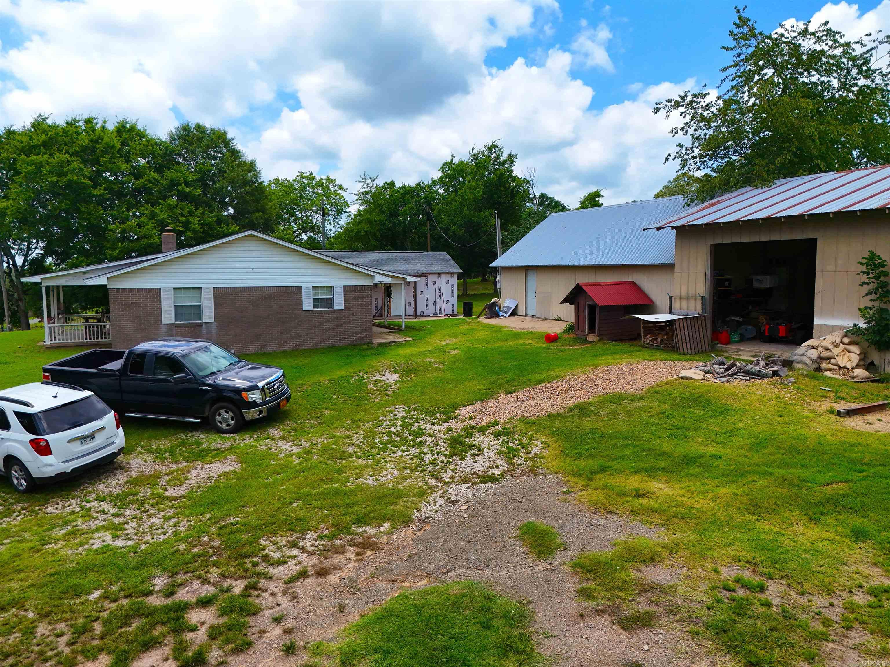 352 King Road Gillham, AR 71841