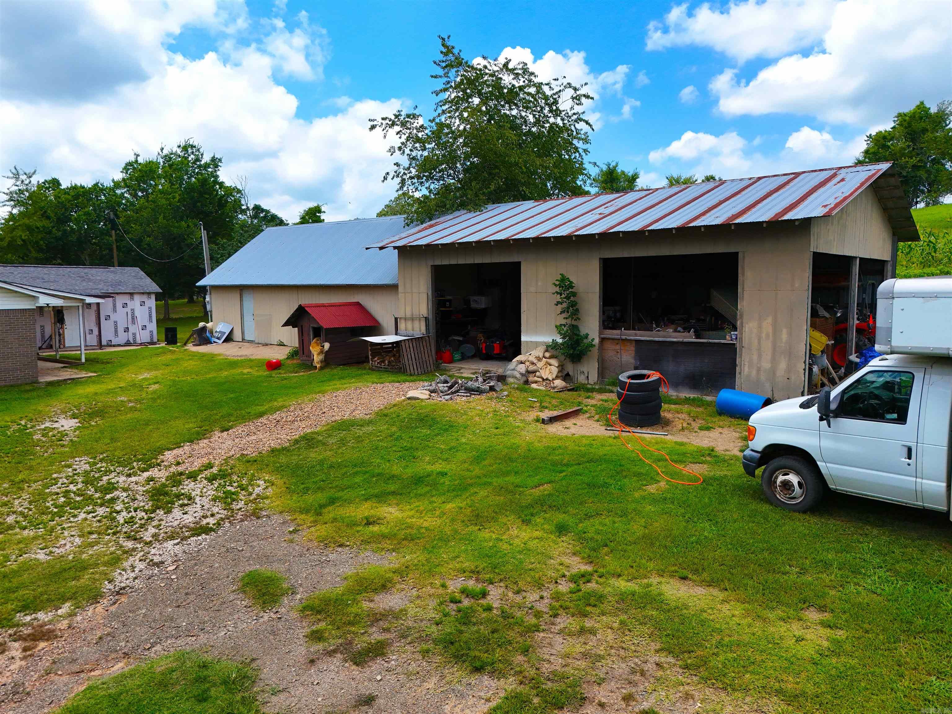 352 King Road Gillham, AR 71841