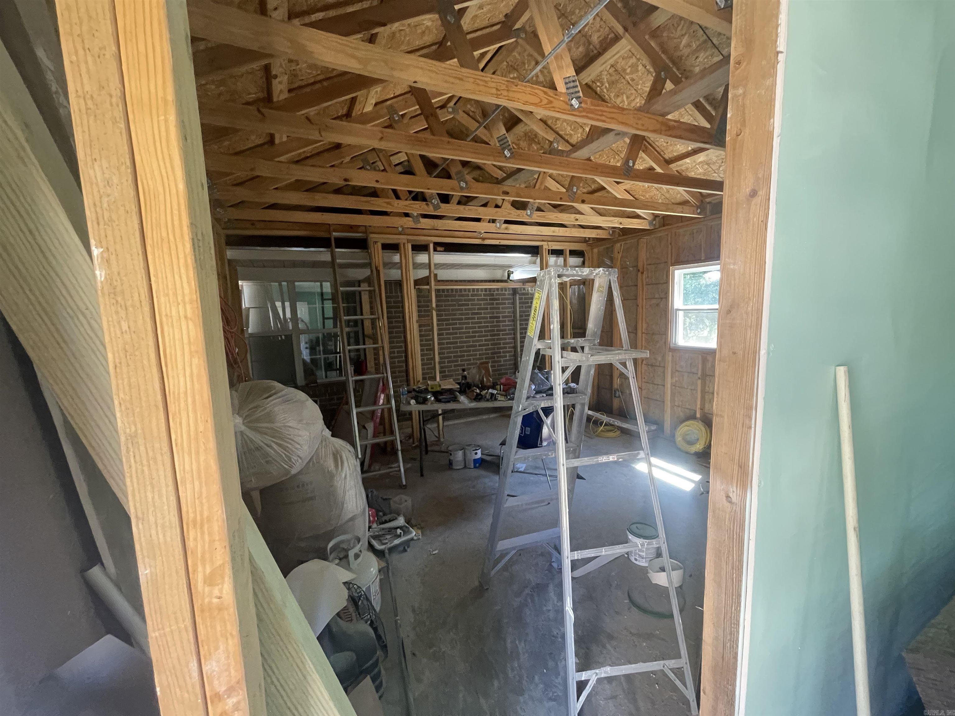 352 King Road Gillham, AR 71841