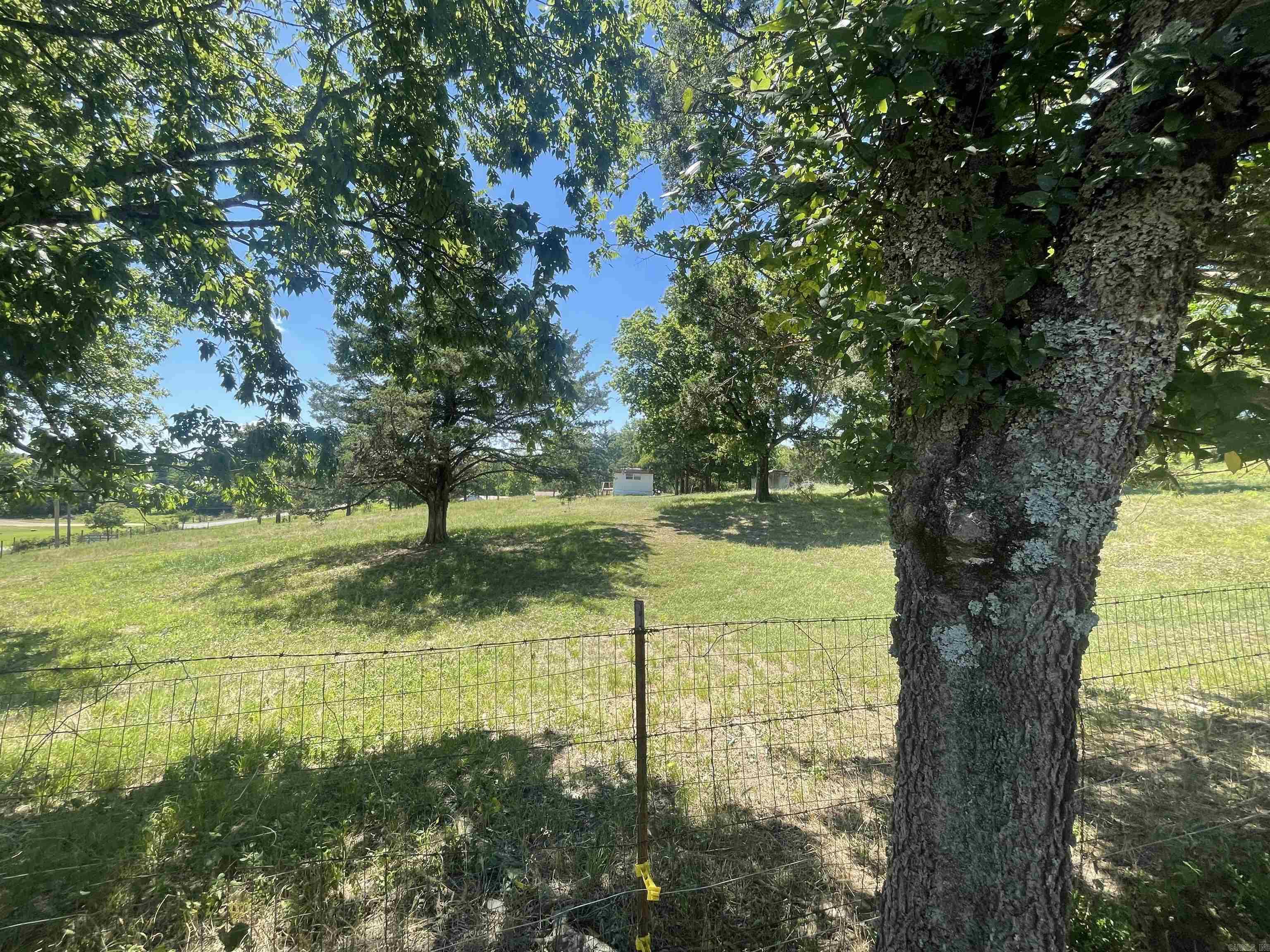 352 King Road Gillham, AR 71841