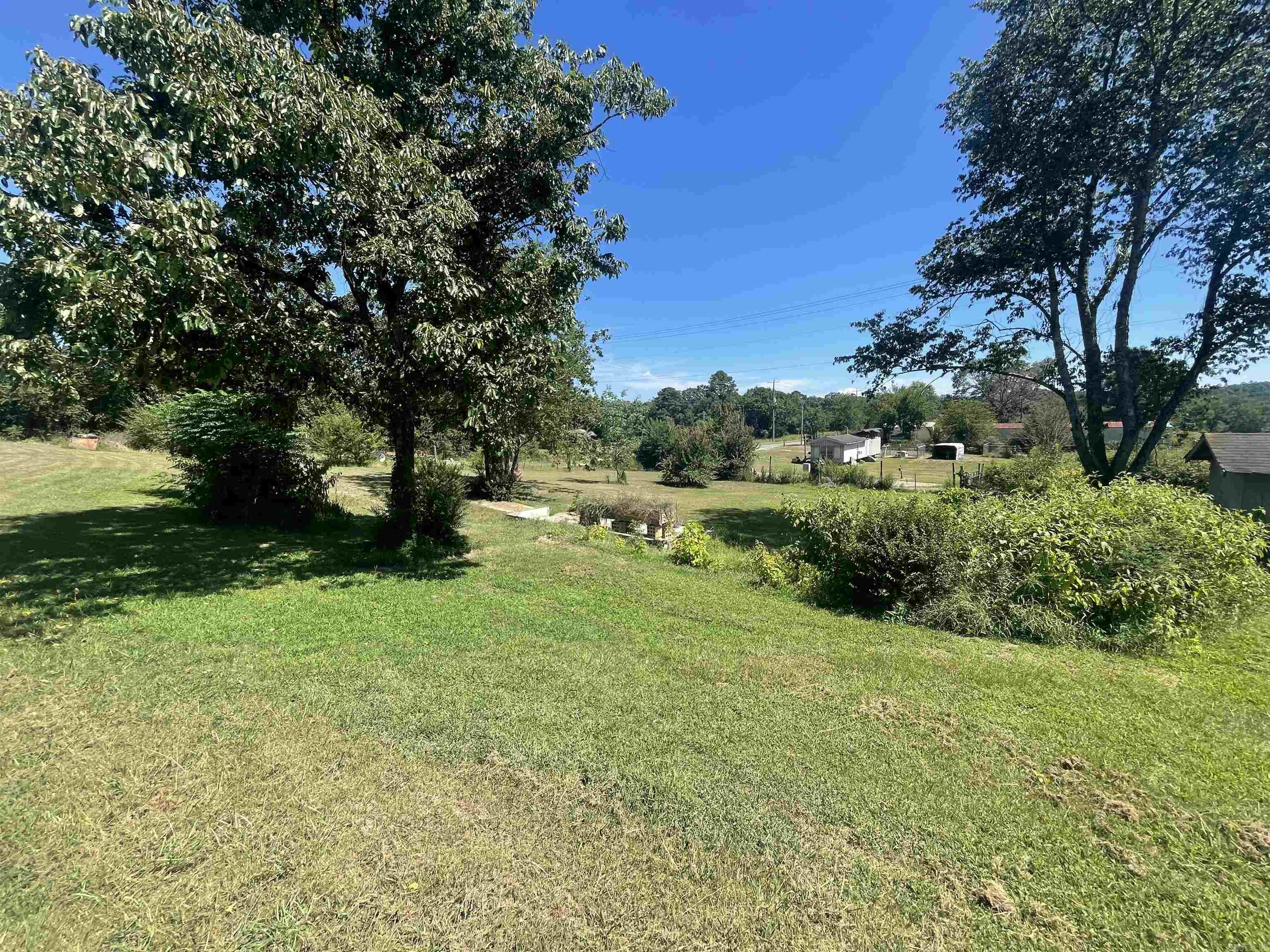 352 King Road Gillham, AR 71841