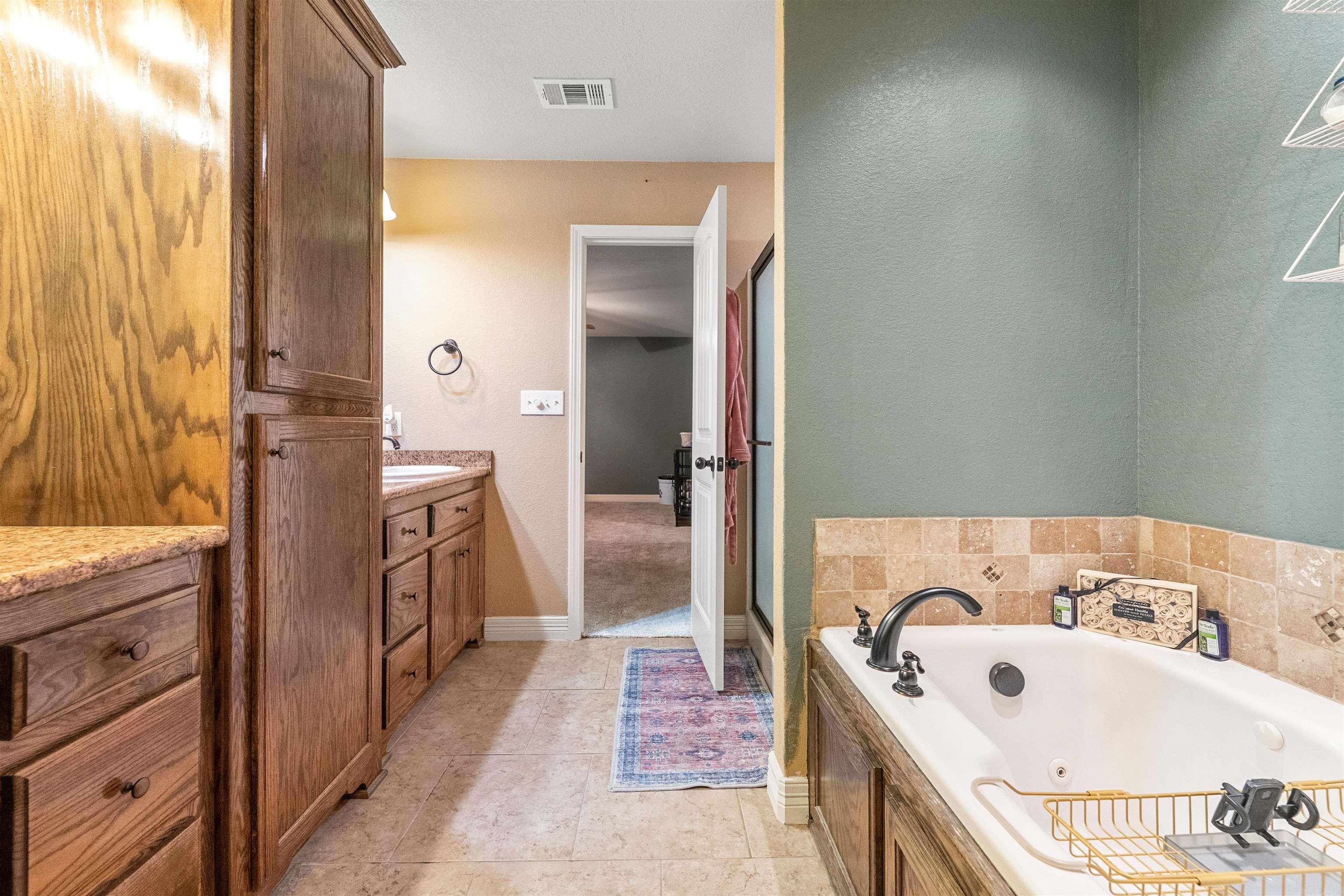 513 Saint Charles Ct  Haskell, AR