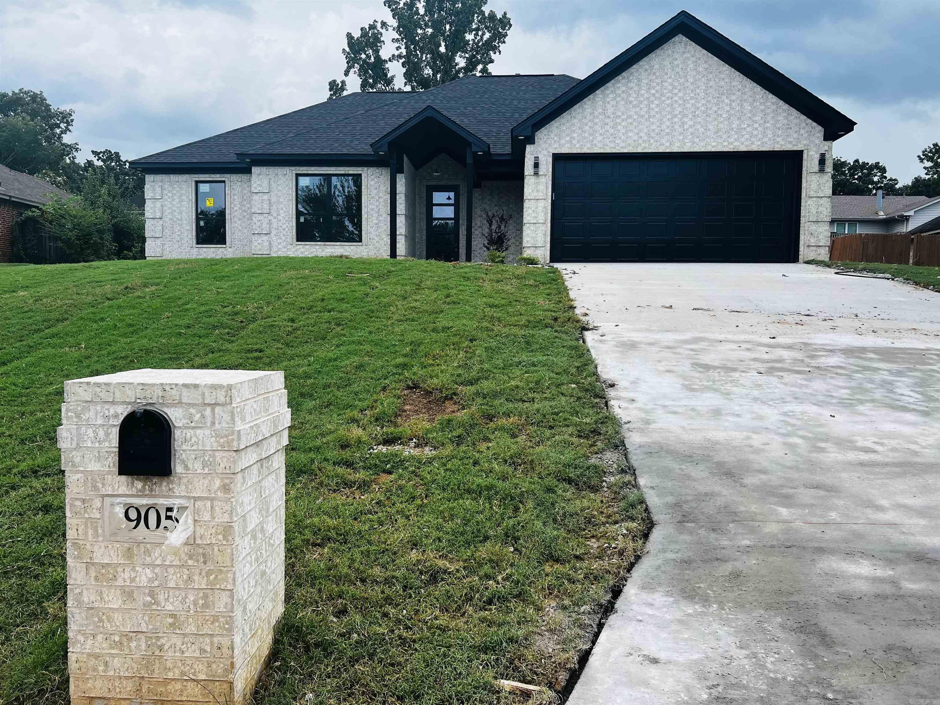 905 Timberwolf Trail  Jacksonville, AR
